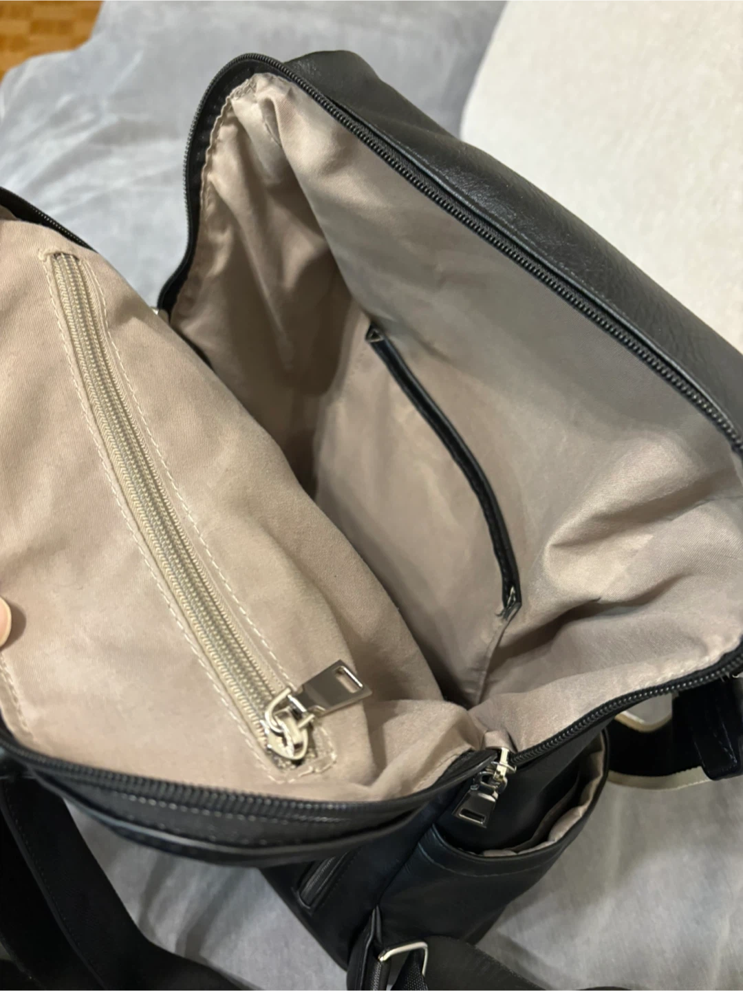 CLUCI Black Vegan Leather Backpack - photo 5