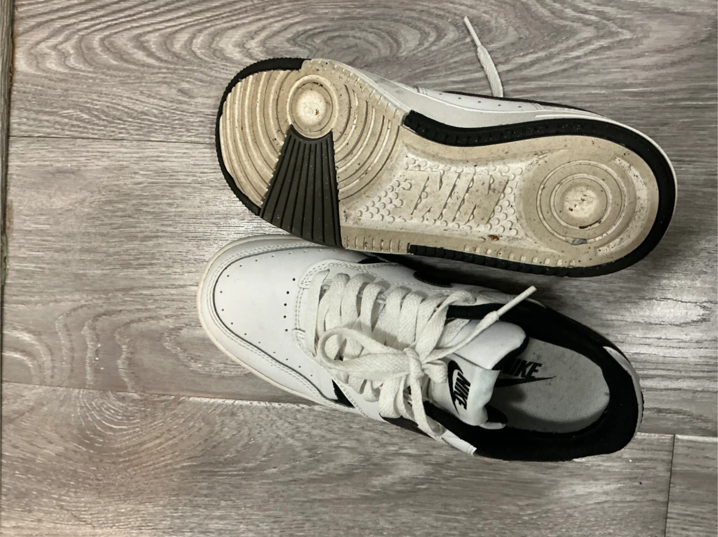 Nike Court Vision Low Sneakers - Size 6 - photo 3