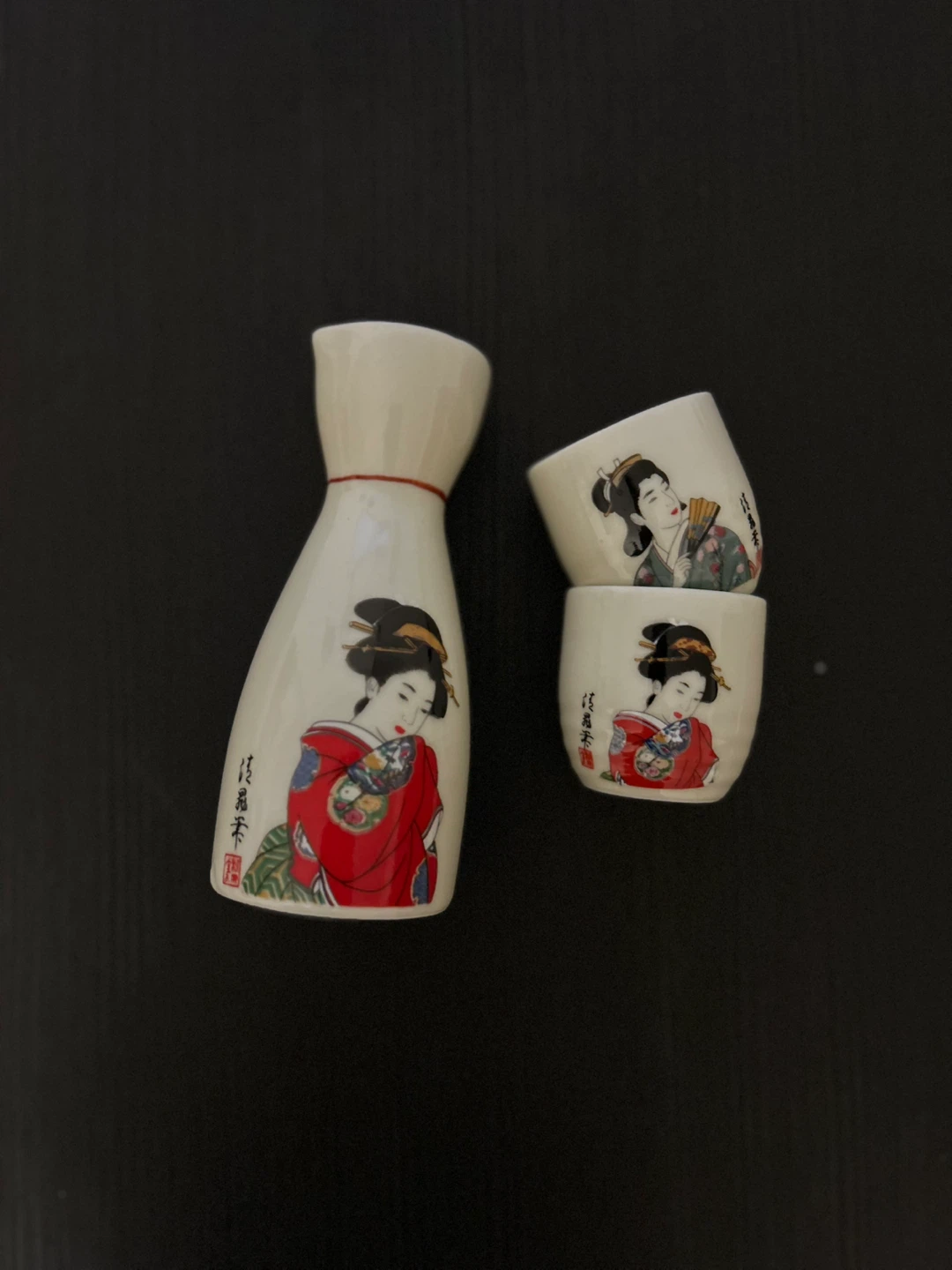 Sake Set - Carafe and Cups