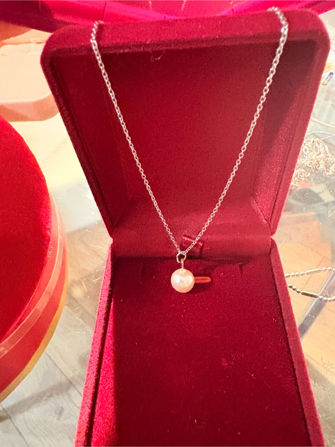 Pearl silver necklace