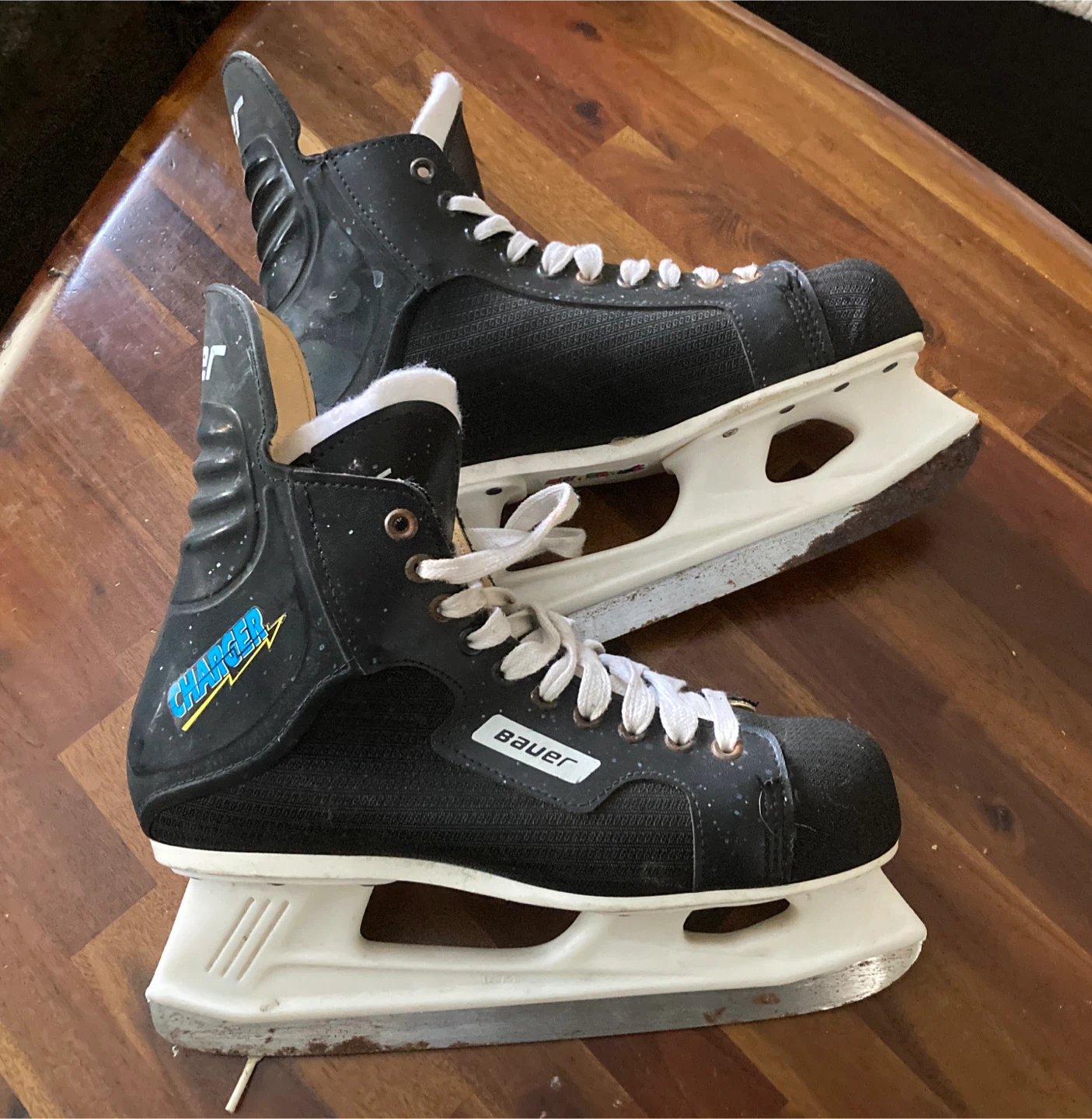 🥕 FREE Bauer Charger Ice Skates - Size 9D