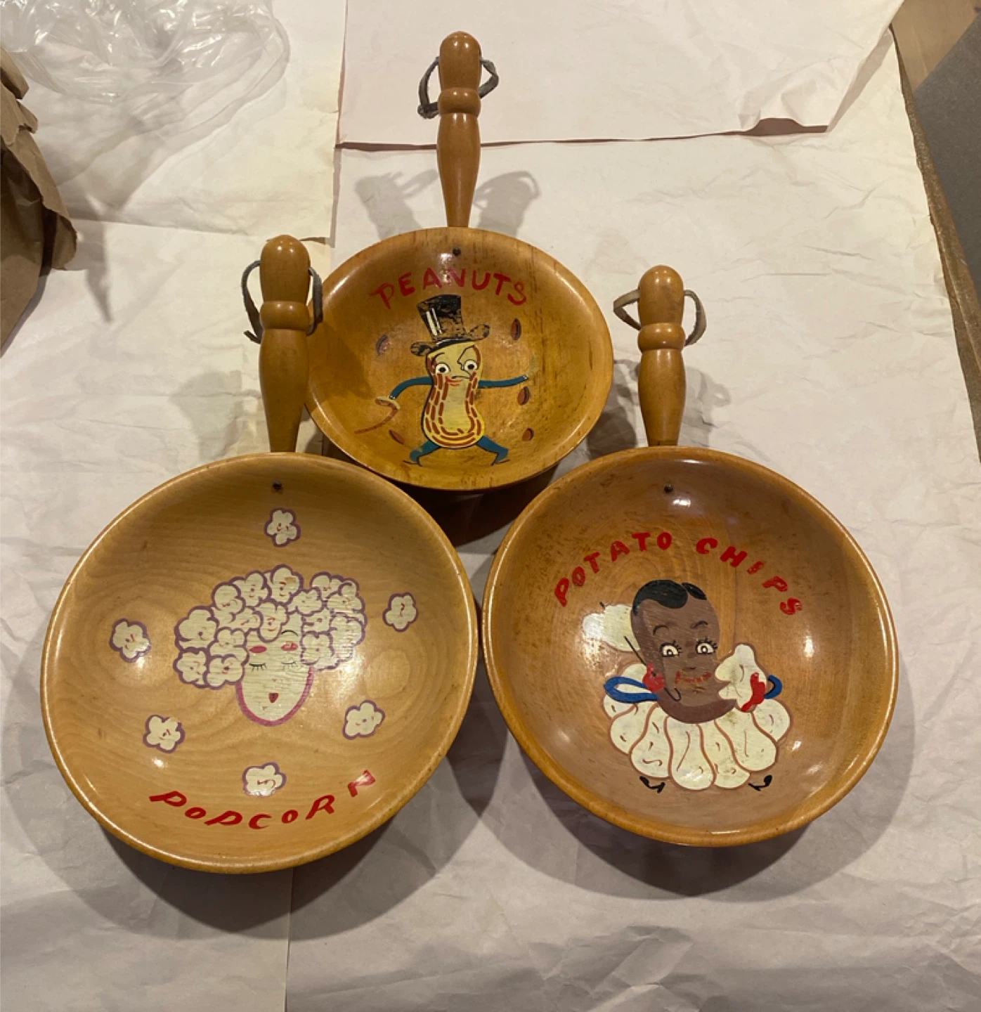 Vintage 1950’s NASCO 3 Piece Wooden Snack Bowls - photo 2