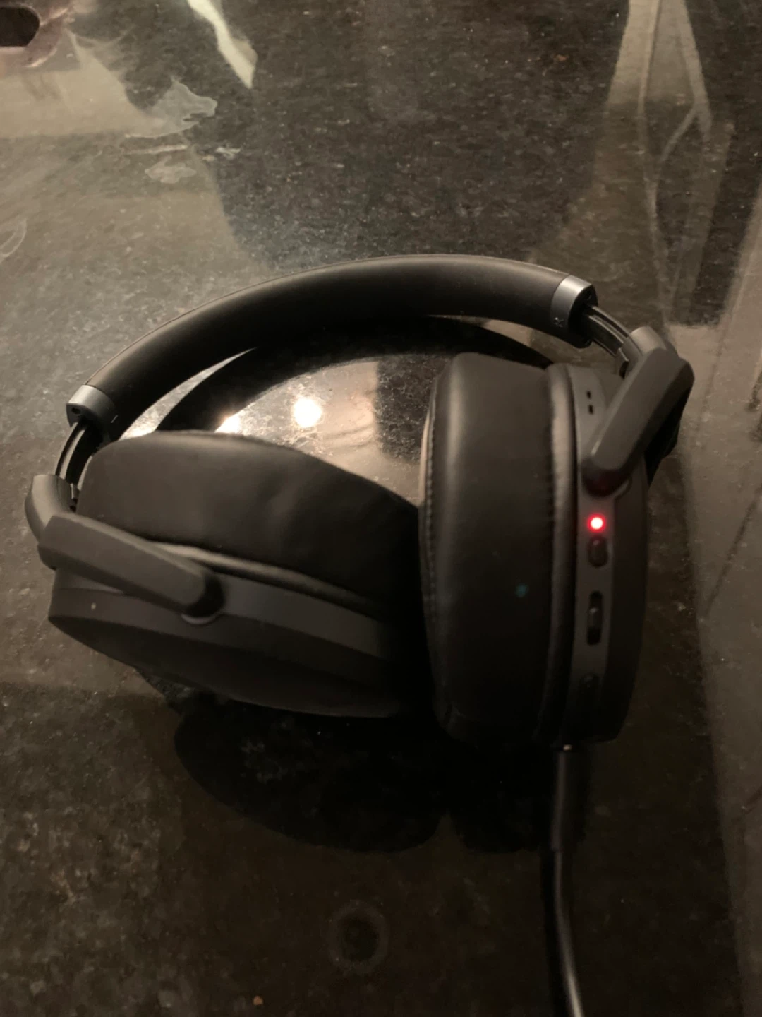 Sennhei Black Wireless Headphones - photo 3