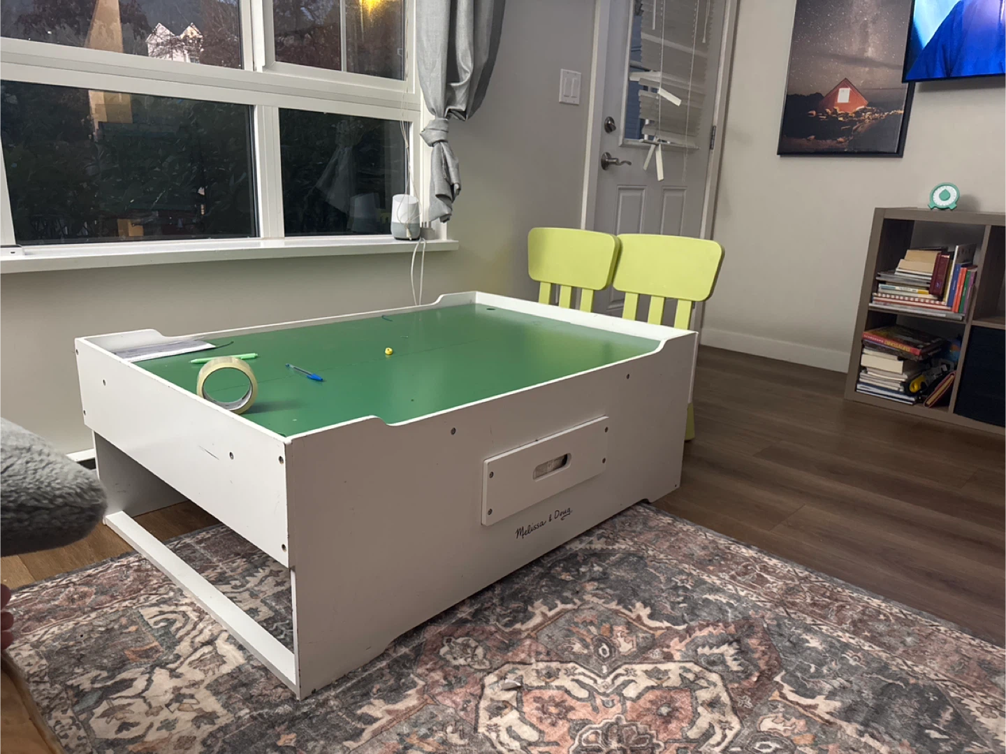 Melissa & Doug play table