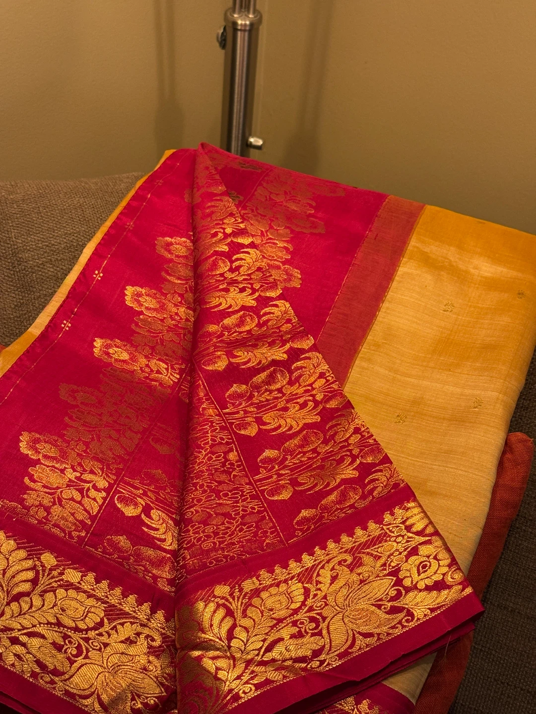 Beautiful katan Saree - photo 4