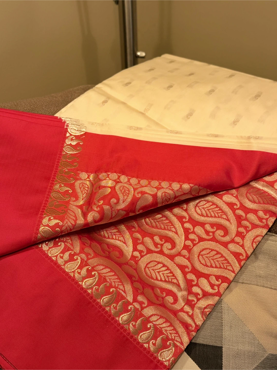 Beautiful katan Saree - photo 2