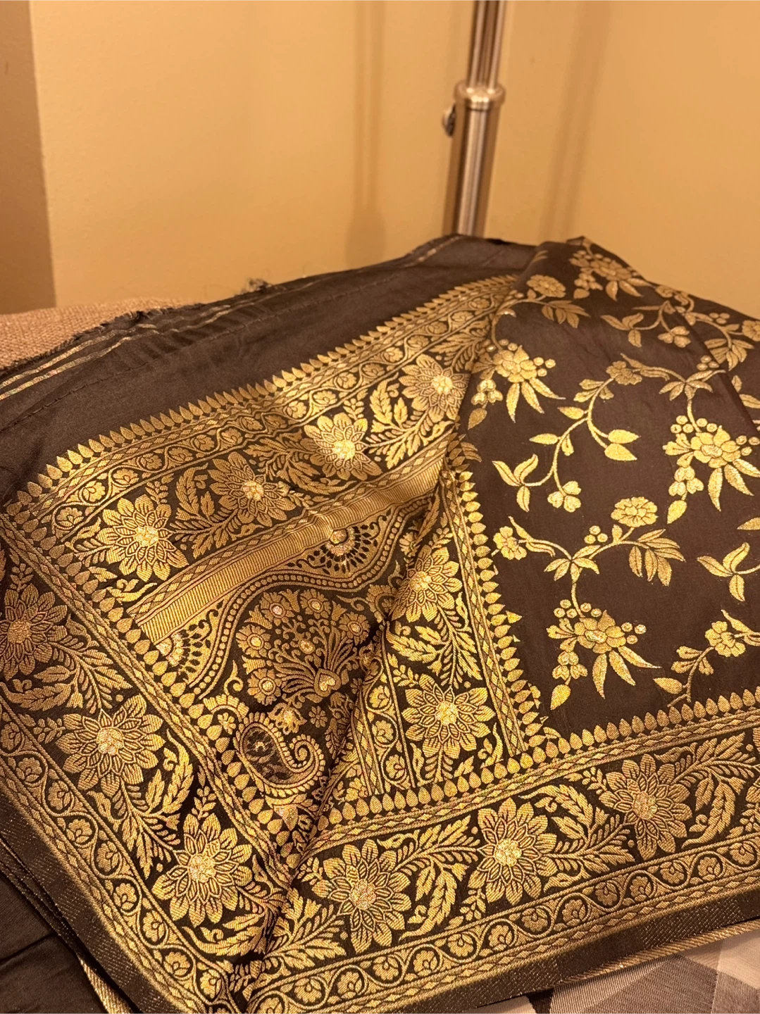 Beautiful katan Saree - photo 3