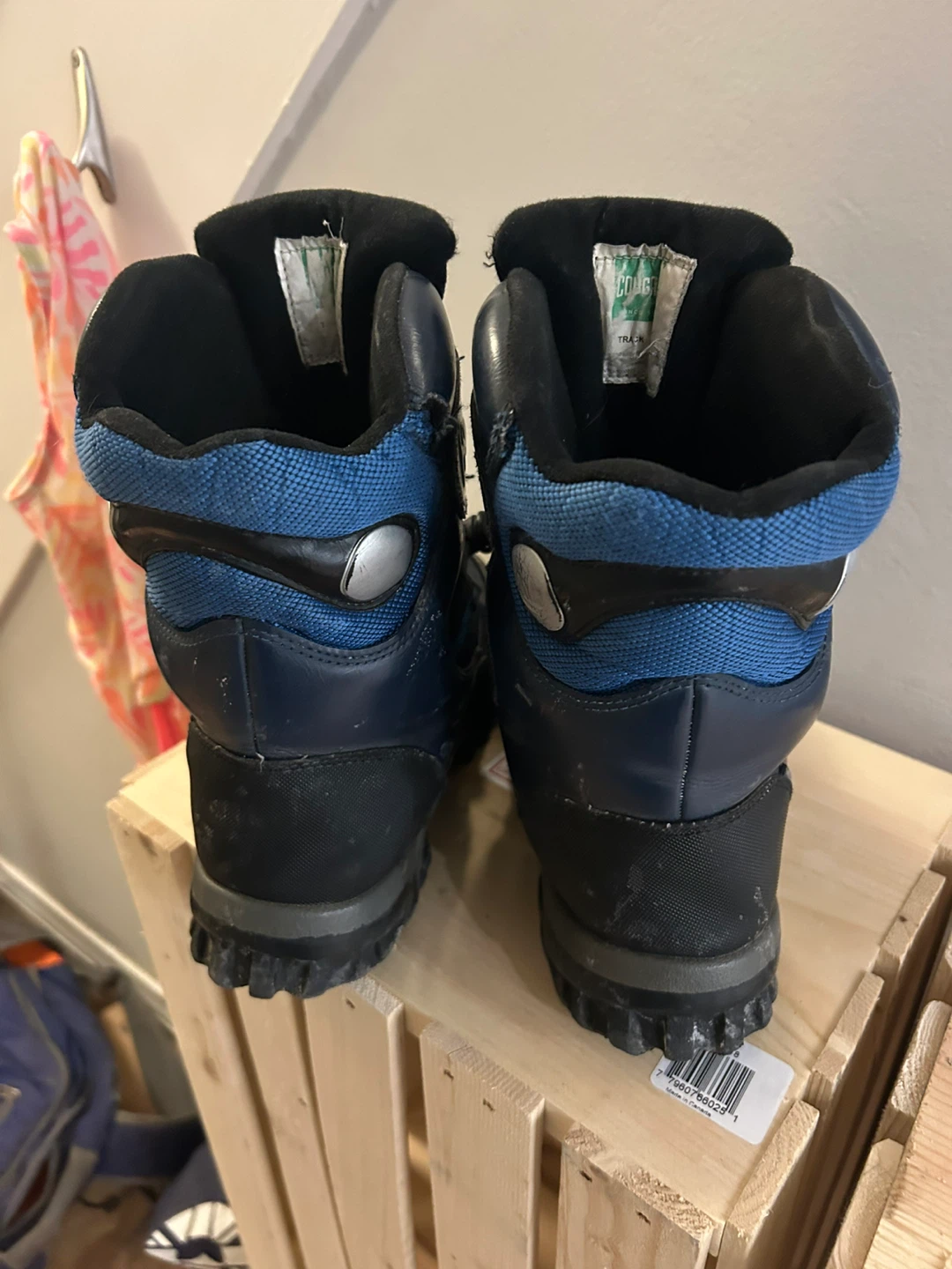 Boys size 4 winter boots - photo 2