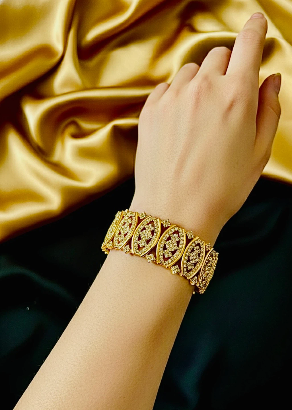 Assorted Fashion Bangles from Mumbai