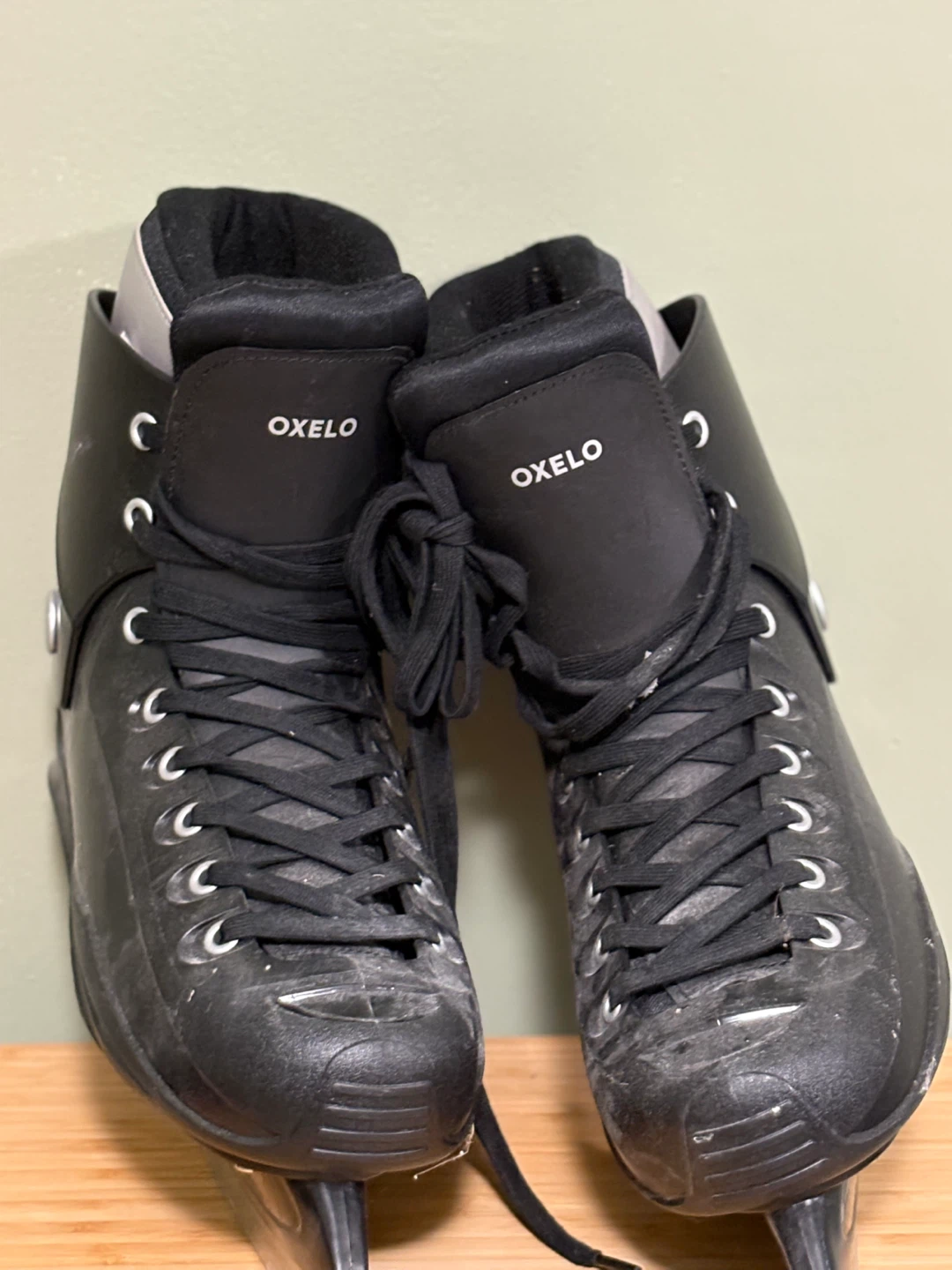 Oxelo Ice Skates - Size 10.5 (M) UK 9.5
