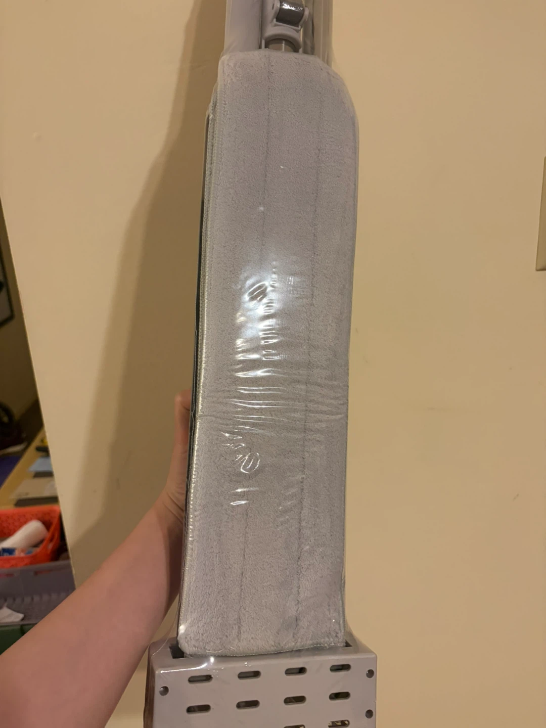 [Brand New] Hand-Free Rotating Mop - Never Used 🥕 - photo 4