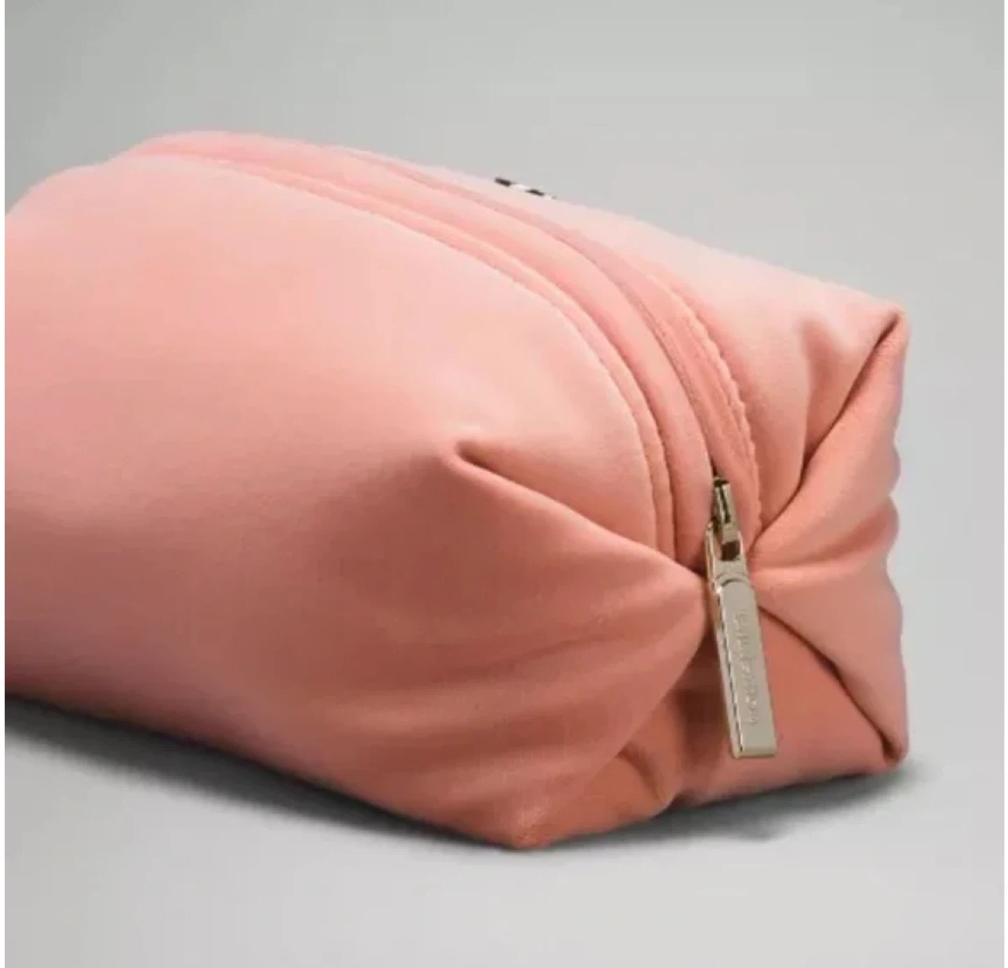 Lululemon Pink Cosmetic Pouch - photo 2