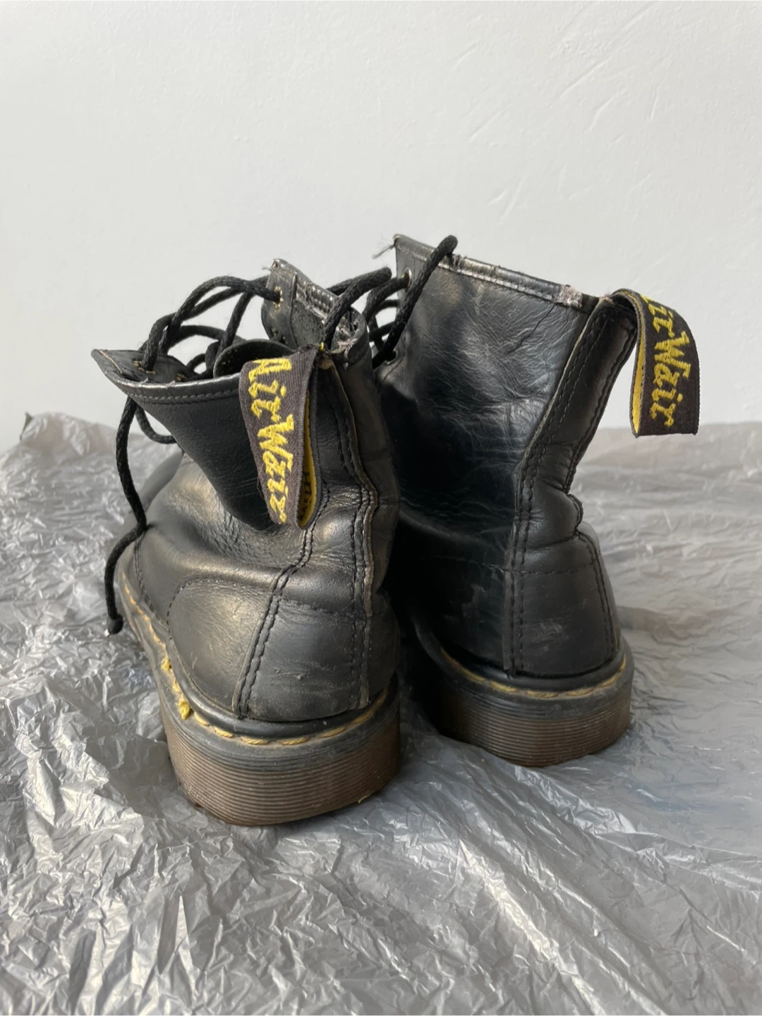 Dr. Martens Black Leather Boots. Size 9 women, mens 7 - photo 3