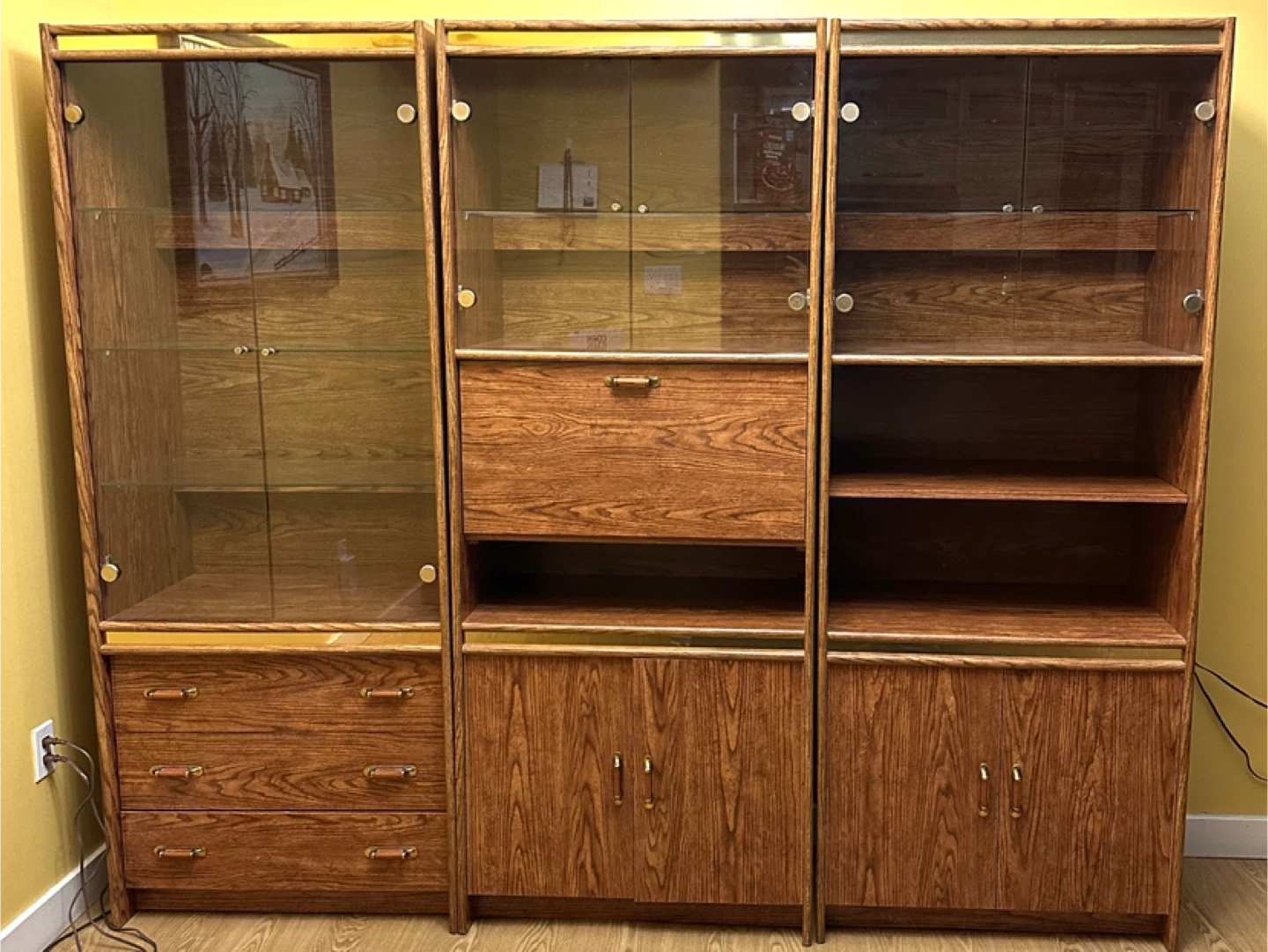 Vintage 3-Piece Wall Unit / Display Cabinet (CAN DELIVER)