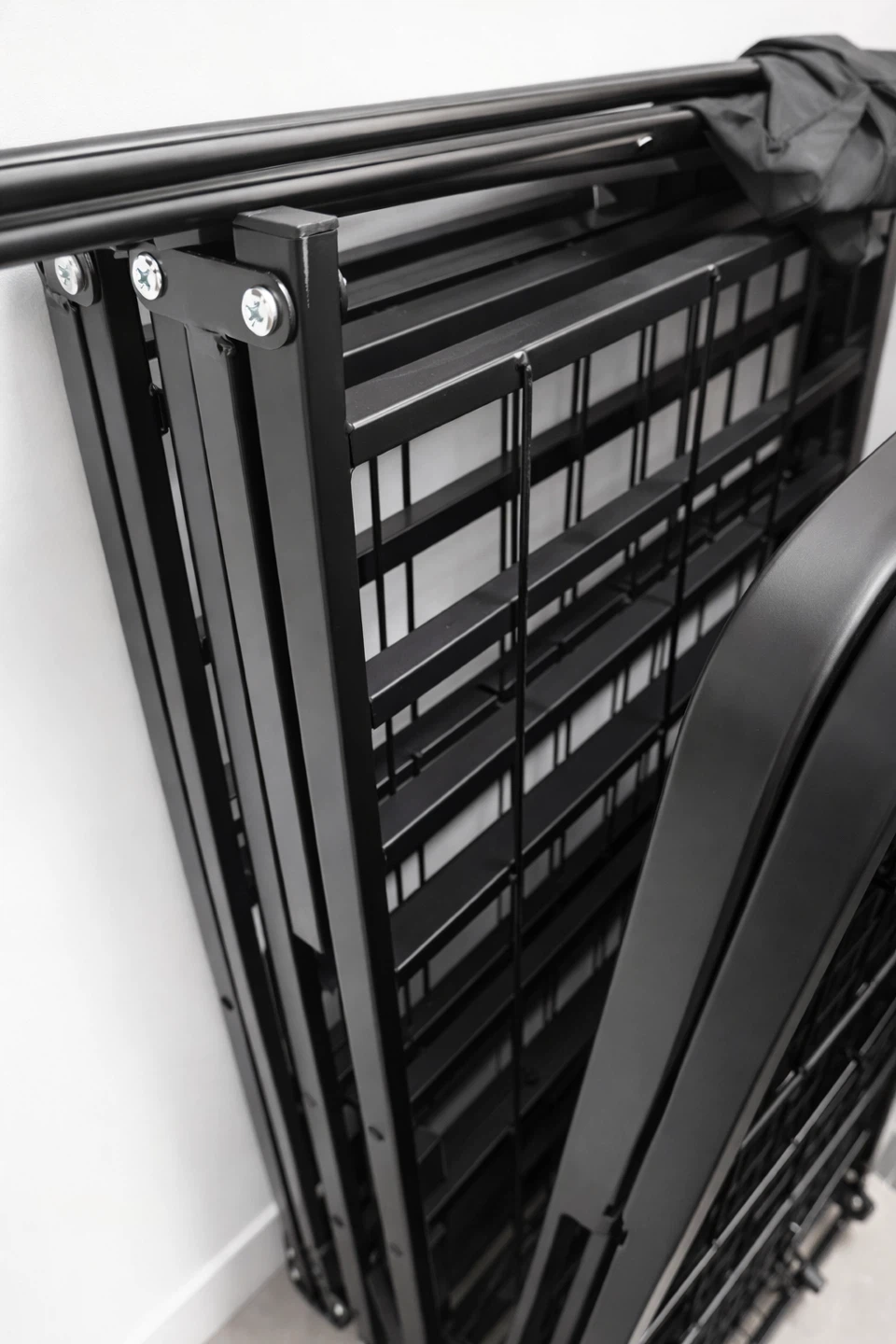 Bed frame - queen - photo 5
