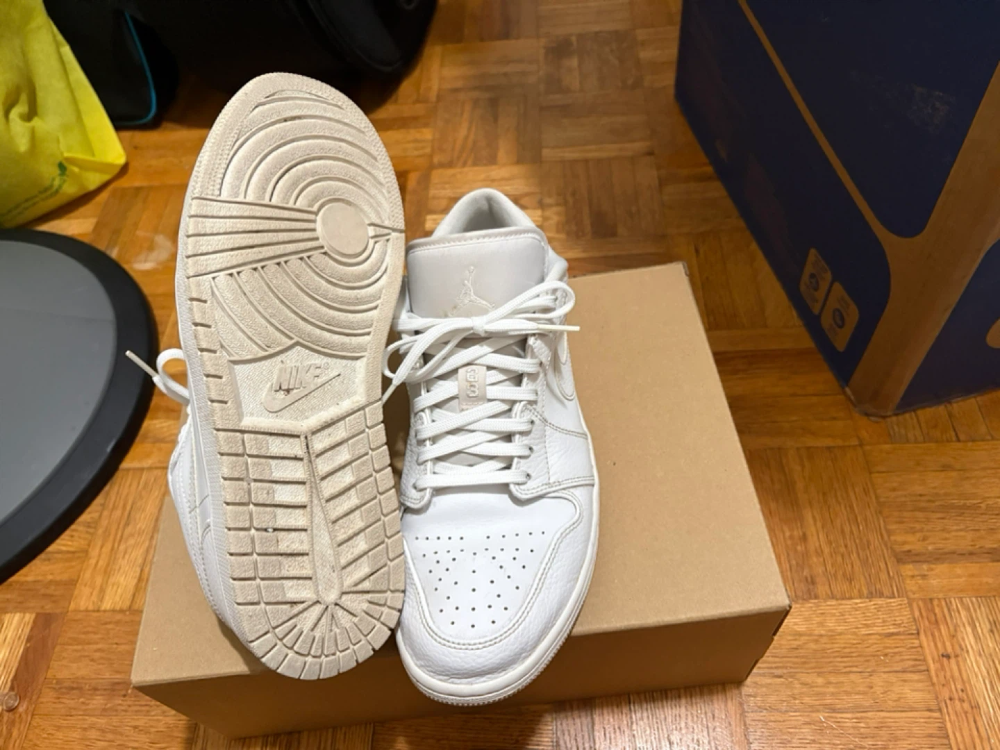Nike Air Jordan 1 Low White - photo 2