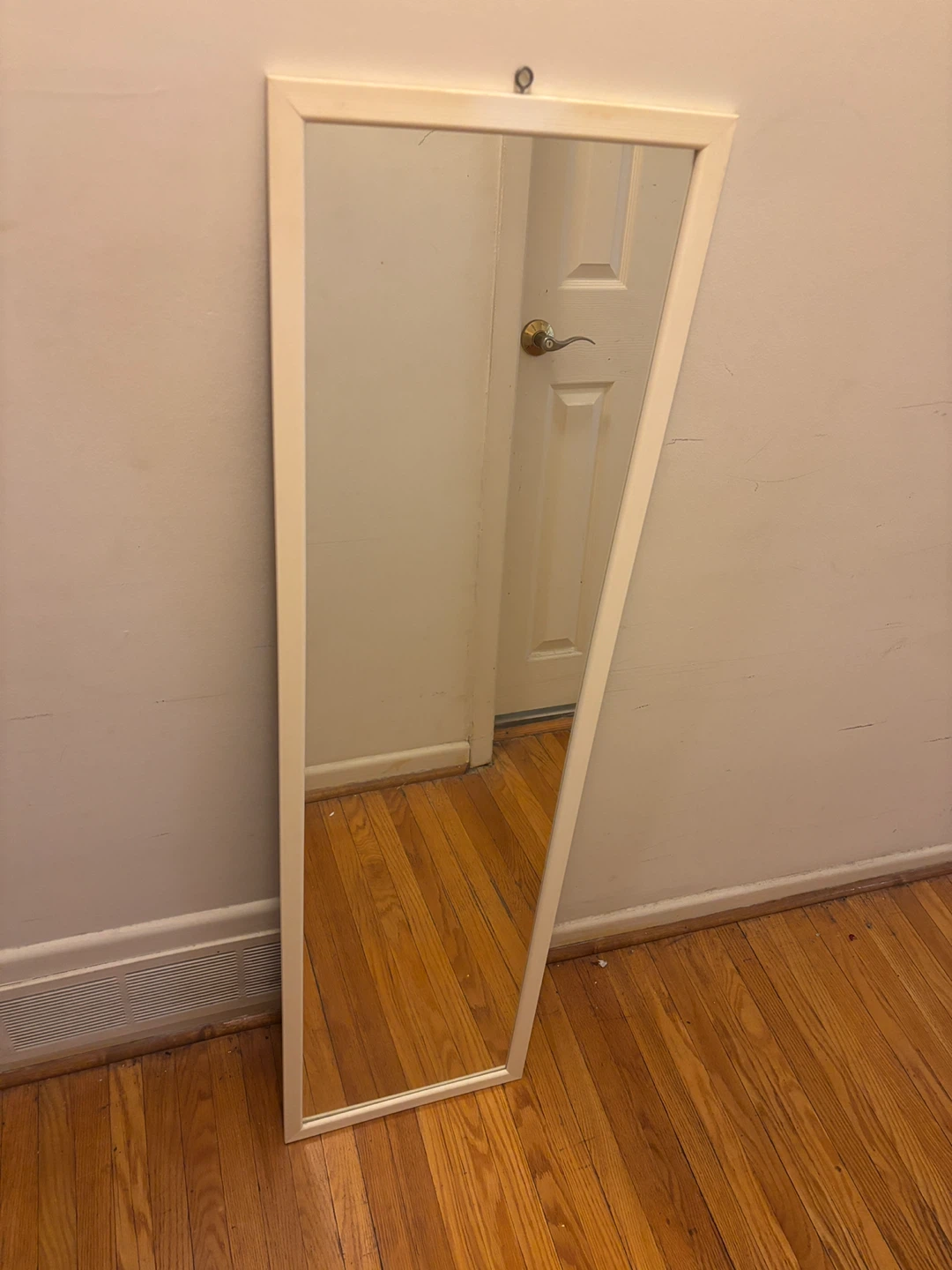 Full Length Mirror - Great Condition! 🥕