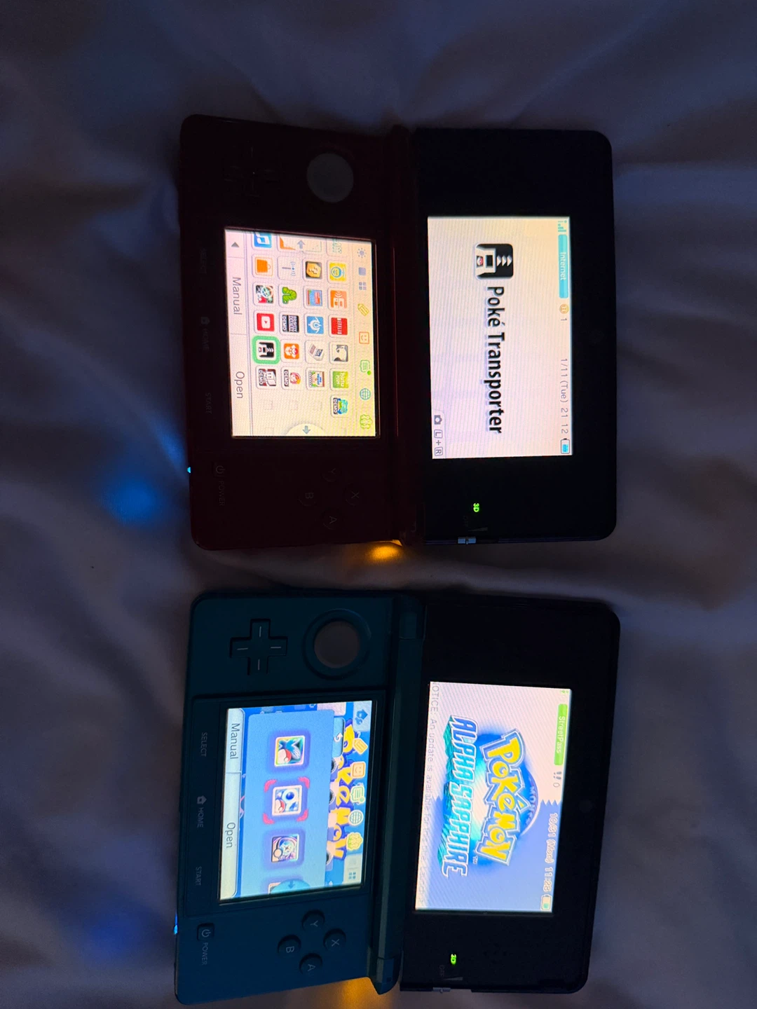 Nintendo 3DS Red and Blue - photo 3