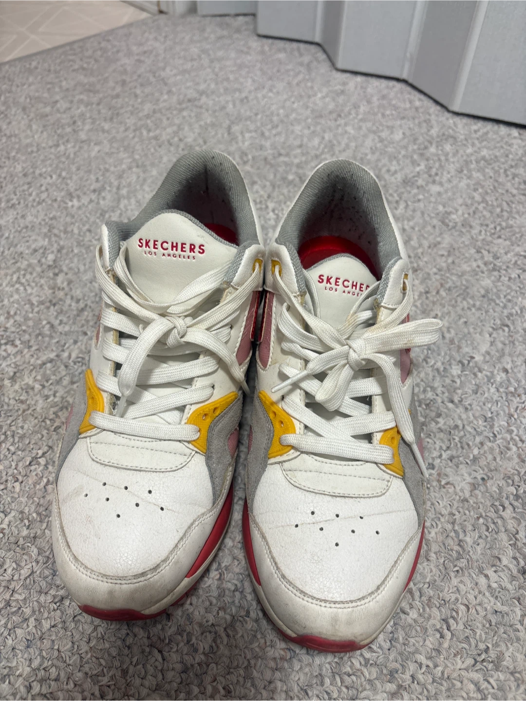 Skechers Los Angeles White Sneakers