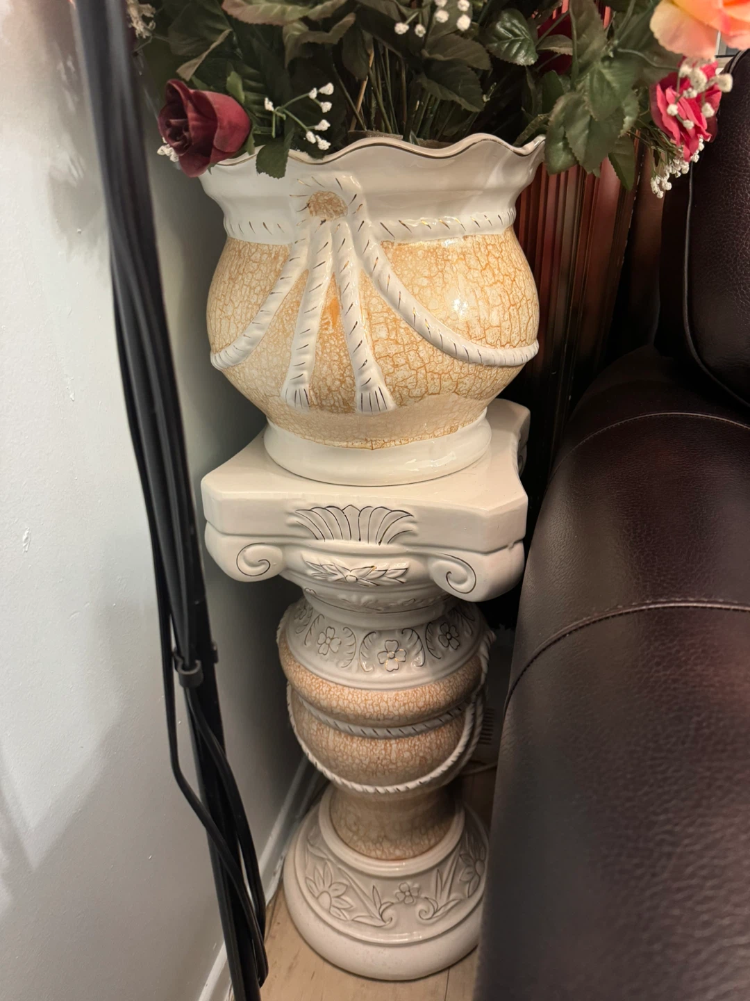 Vase with Artificial Flowers - photo 2