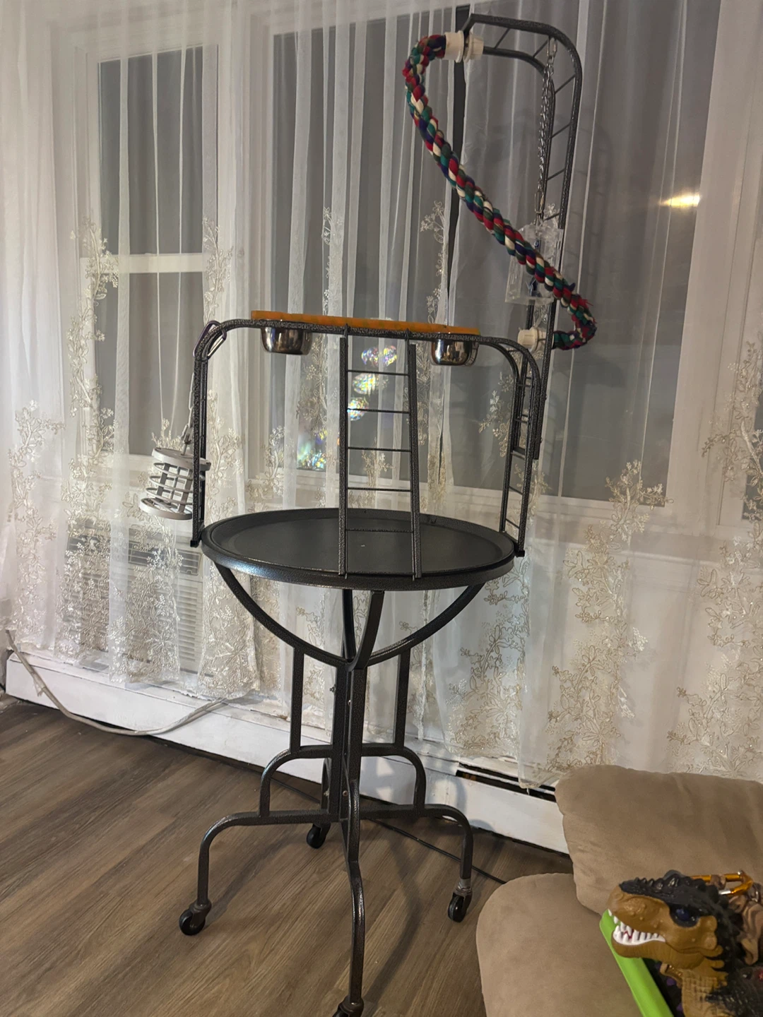 Bird parrot play stand