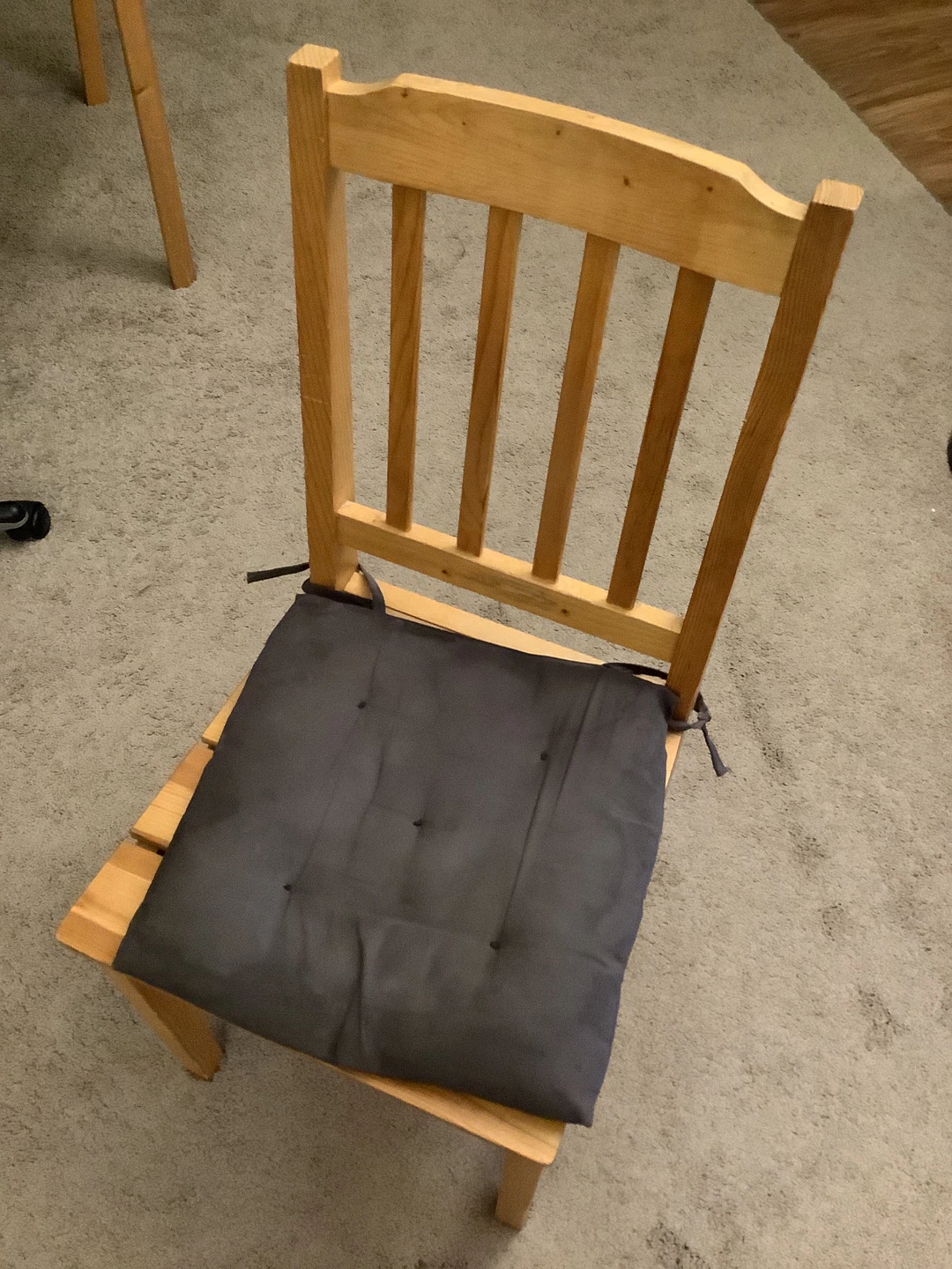 Simple wooden chair 🥕