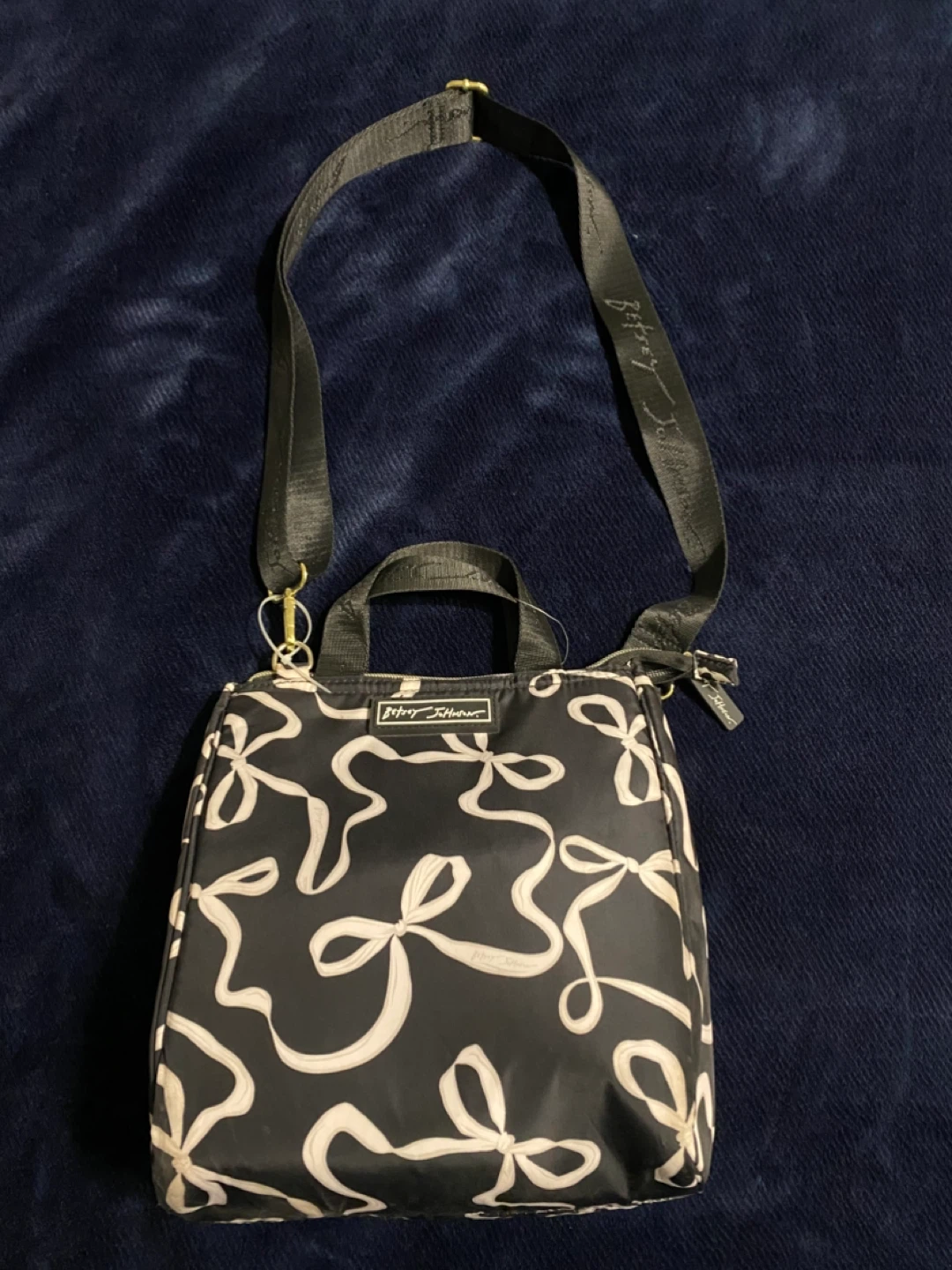 Betsey Johnson Black & White Bow Tote Bag *** - photo 2