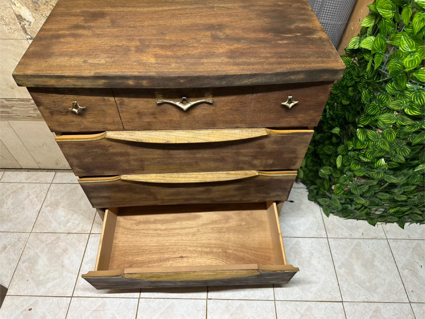 Solid Wooden Dresser with 4 Frawers - photo 4