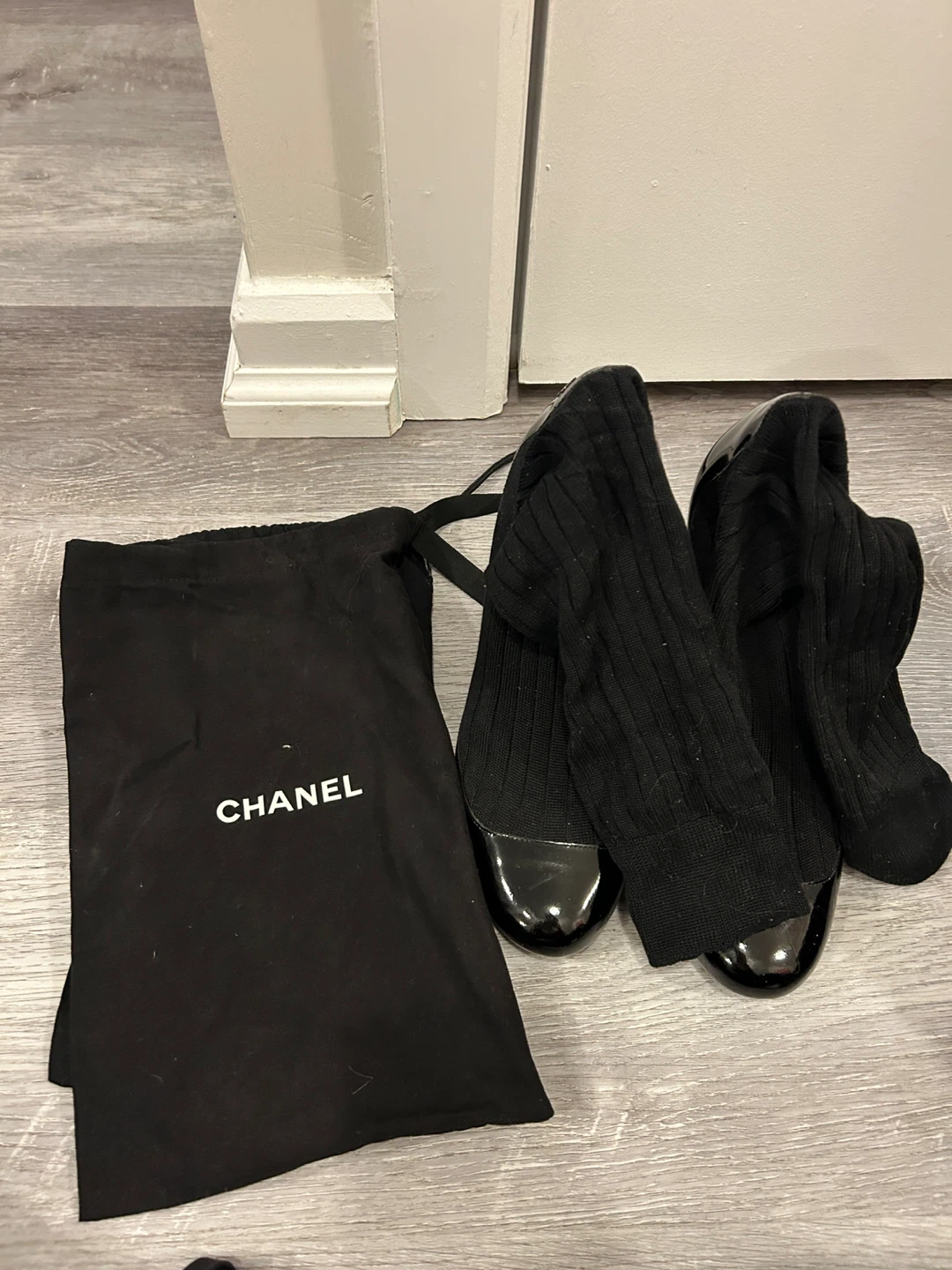 Chanel Black Heels Size 41 - photo 2