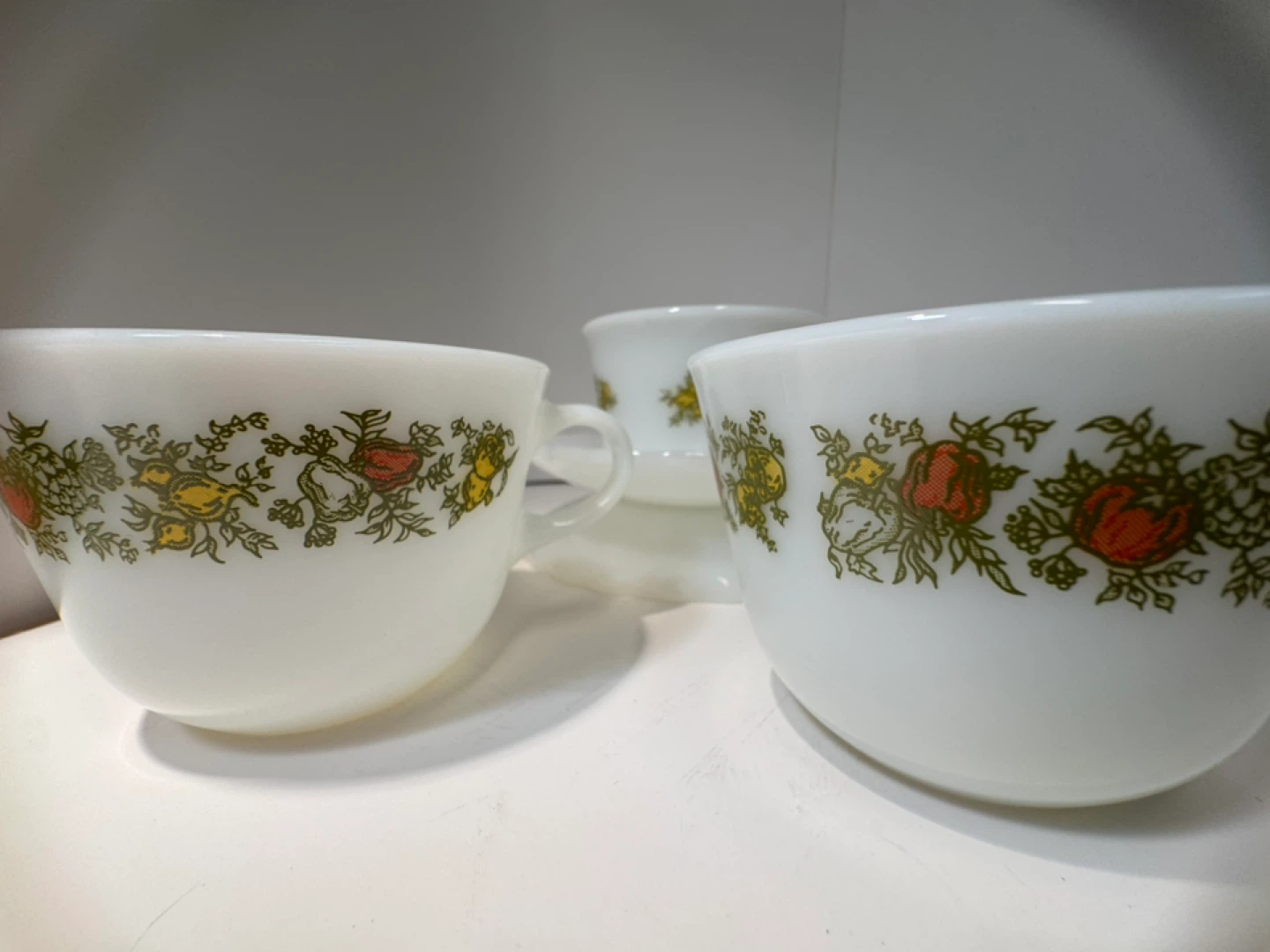 VINTAGE Pyrex "Spice of Life" milk glass coffee mugs. - photo 2