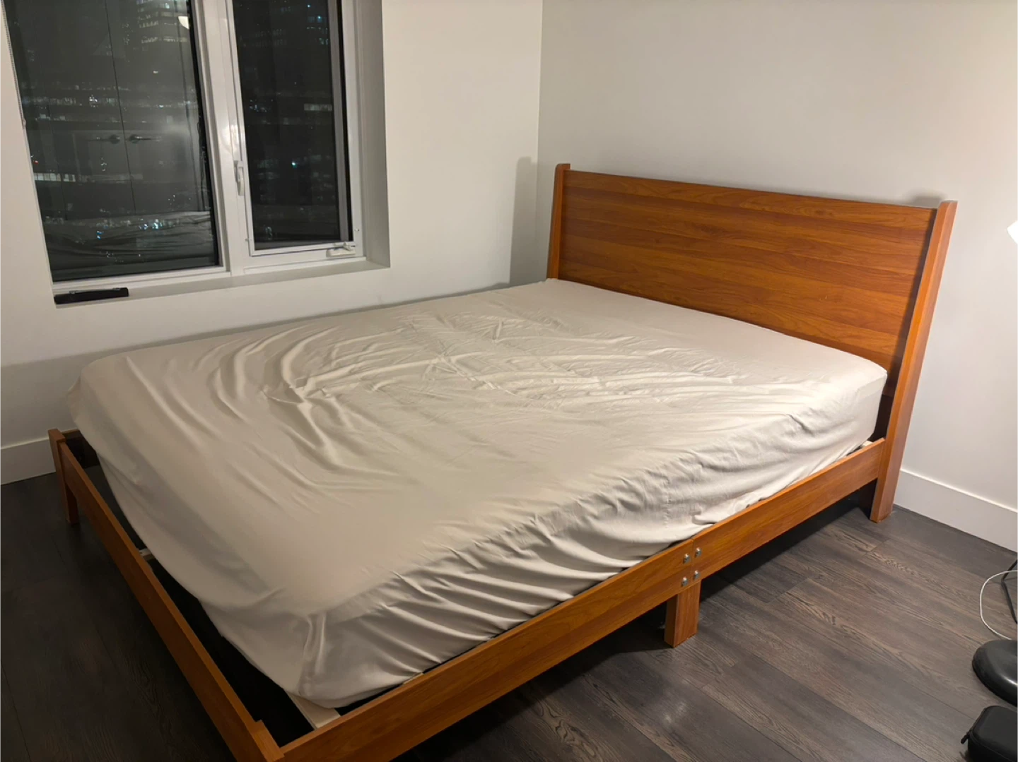 Zinus Queen Mattress  – Like New ($20) - photo 3