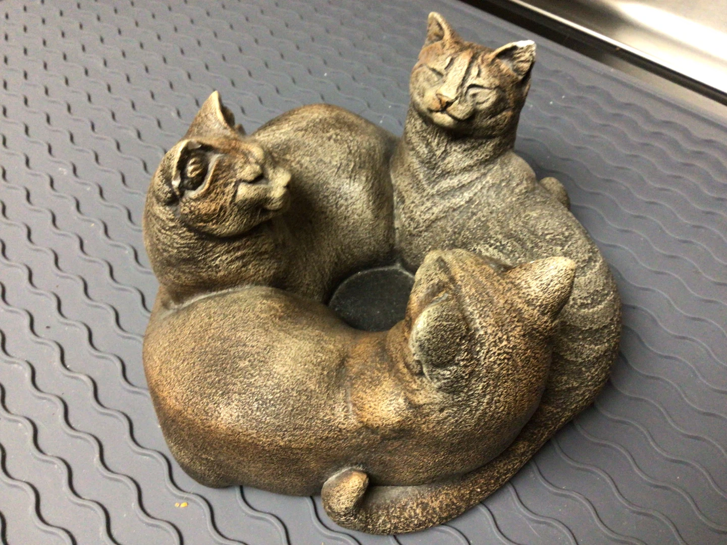 Cat Statue - Three Cats