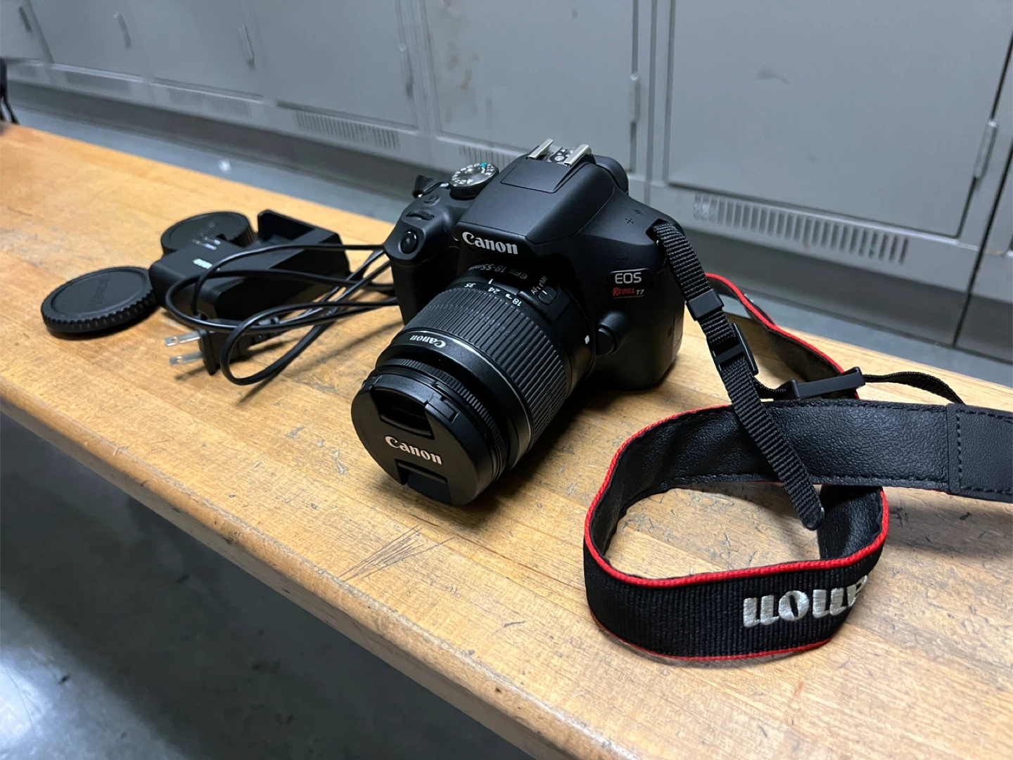 Canon EOS Rebel T7 DSLR Camera + Case