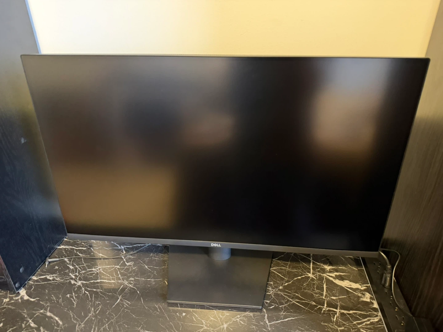 Dell 32” 4K monitor - photo 2