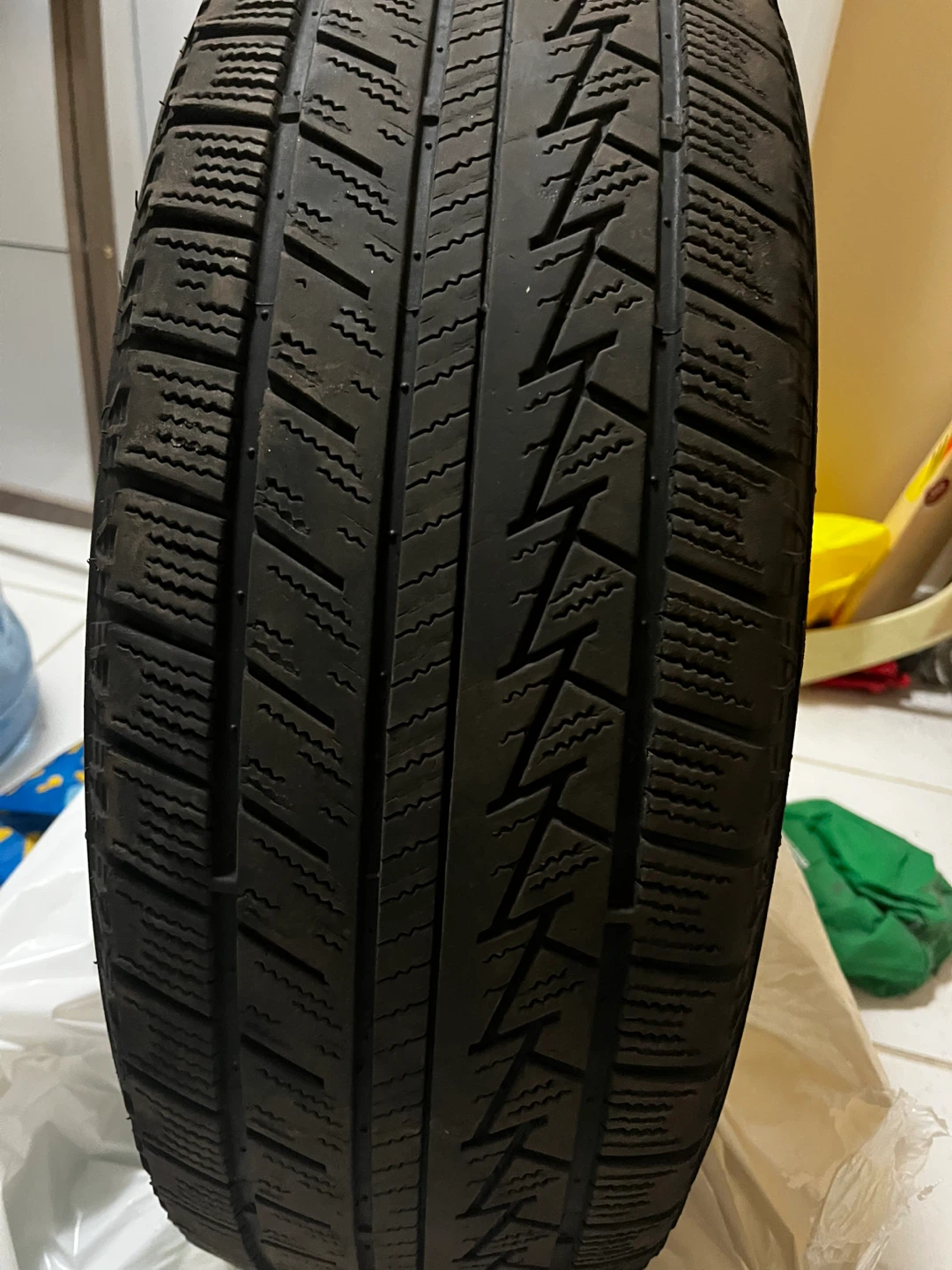 Like New Winter Tires - 225/65R17 - iLINK L-SNOW96 (Set of 4)