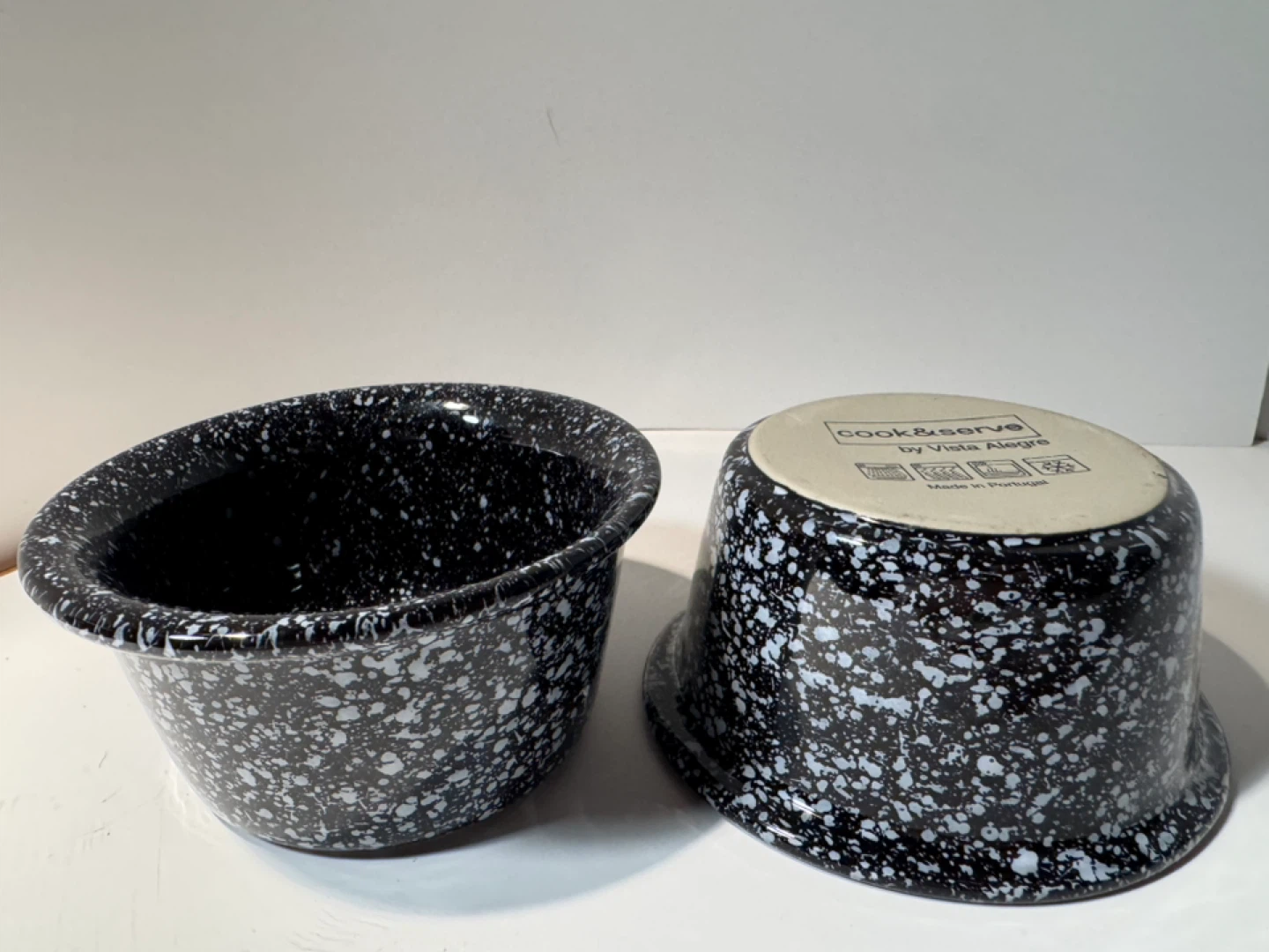 LIKE NEW- made in Portugal Vista Alegre "cook&serve" bowls.