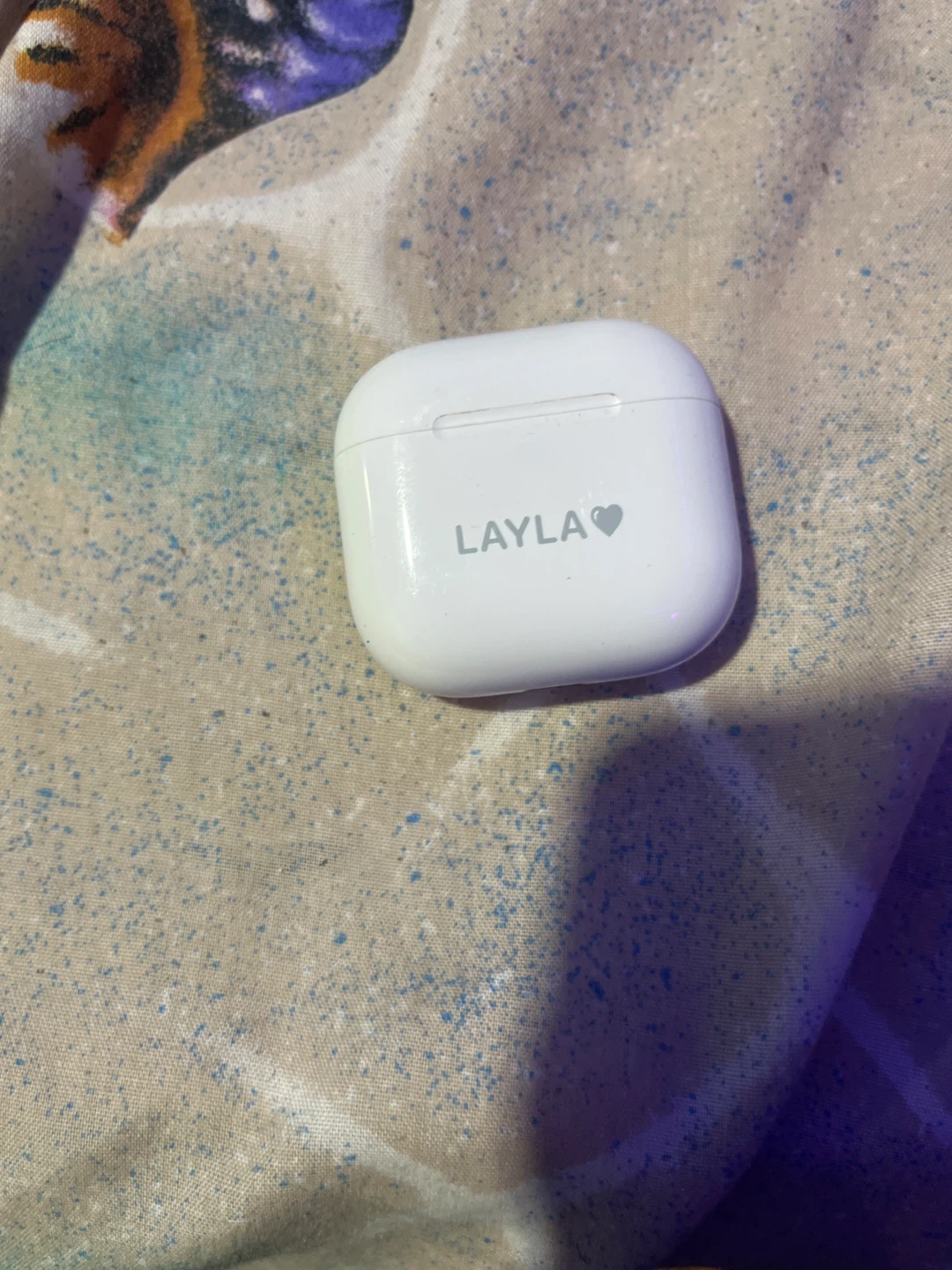 White AirPods 4  Case