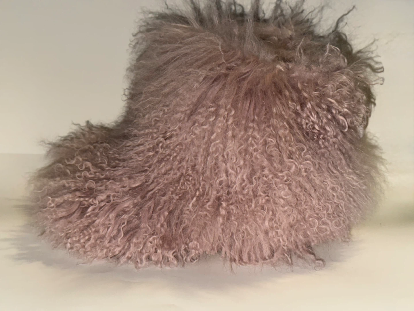UGG Classic Short Fluff Momma Boot in Fawn SIZE 9 W