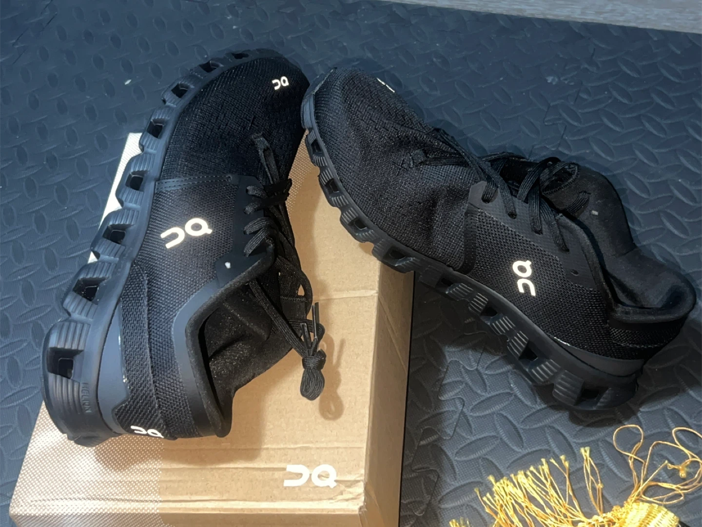 On Cloud X Black Running Shoes - Size 10 US - photo 2