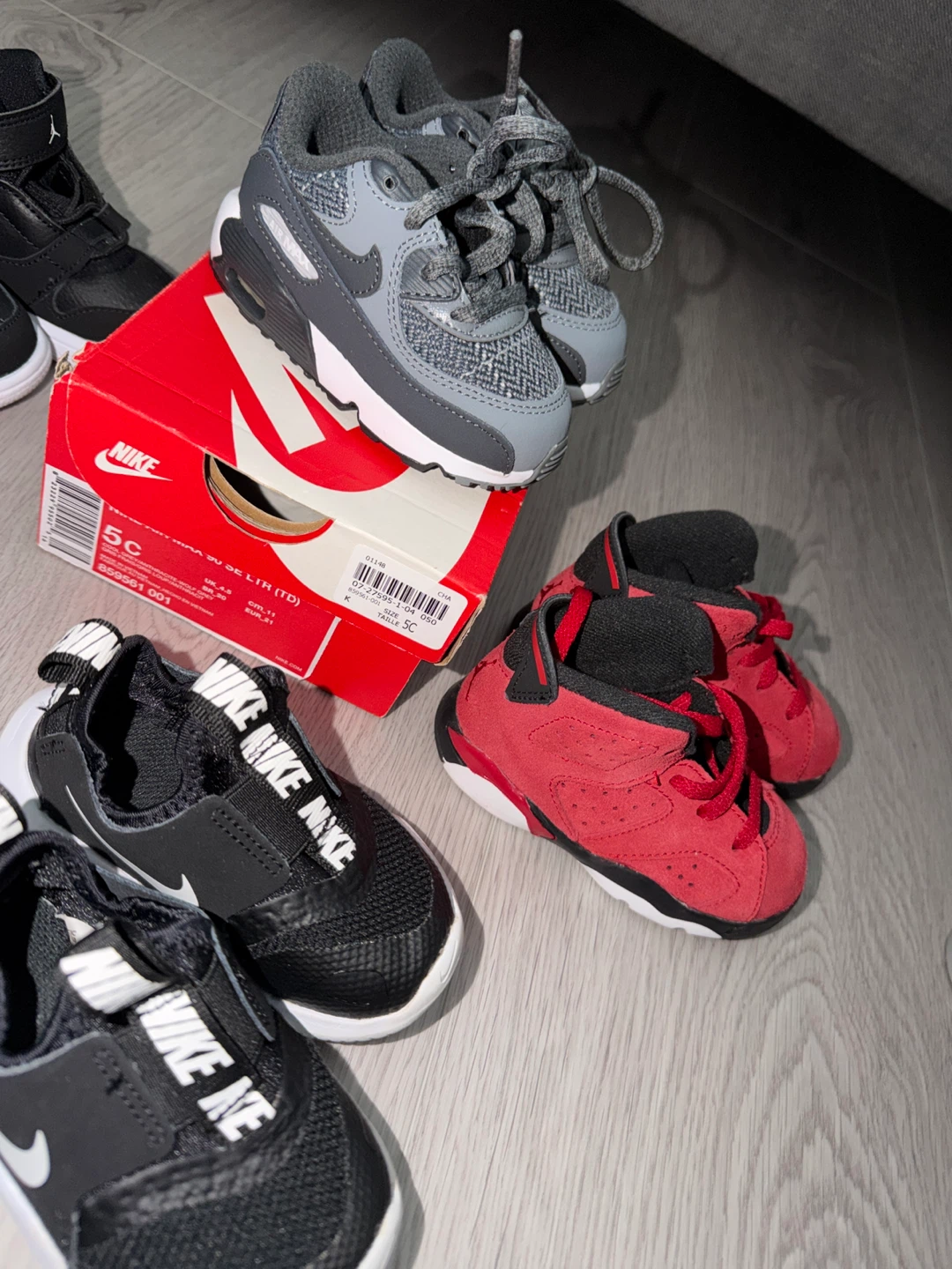 Nike & Jordans Toddler Shoes - Size 5C - photo 3