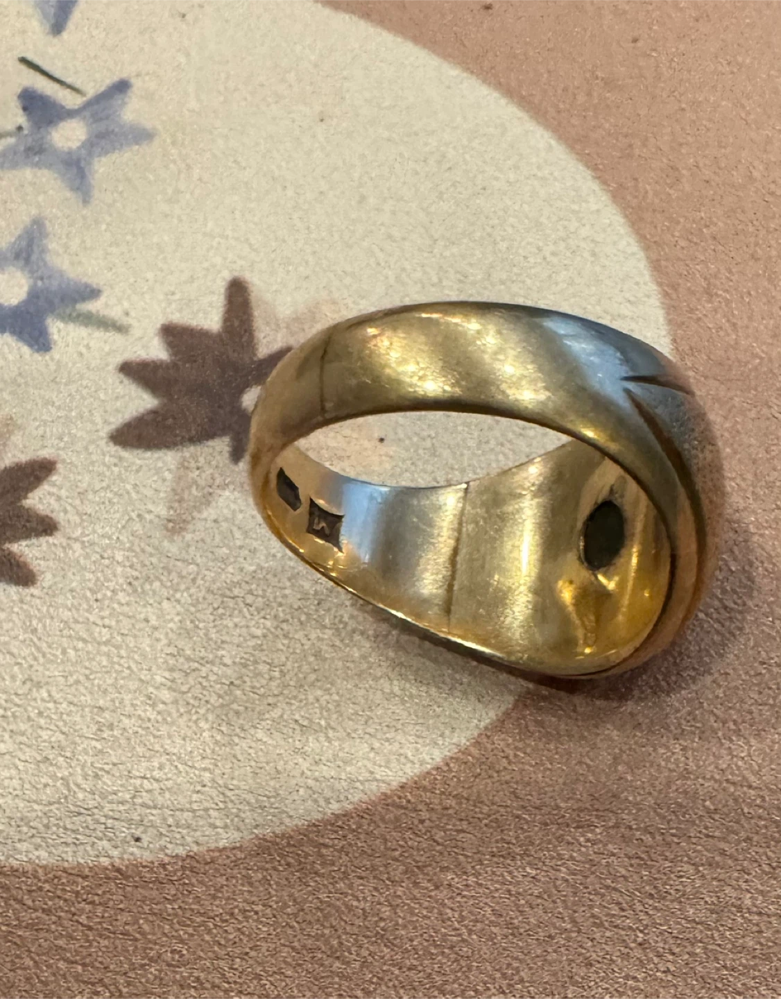 Gentlemen's 14K Gold Ring with Black Star Sapphire