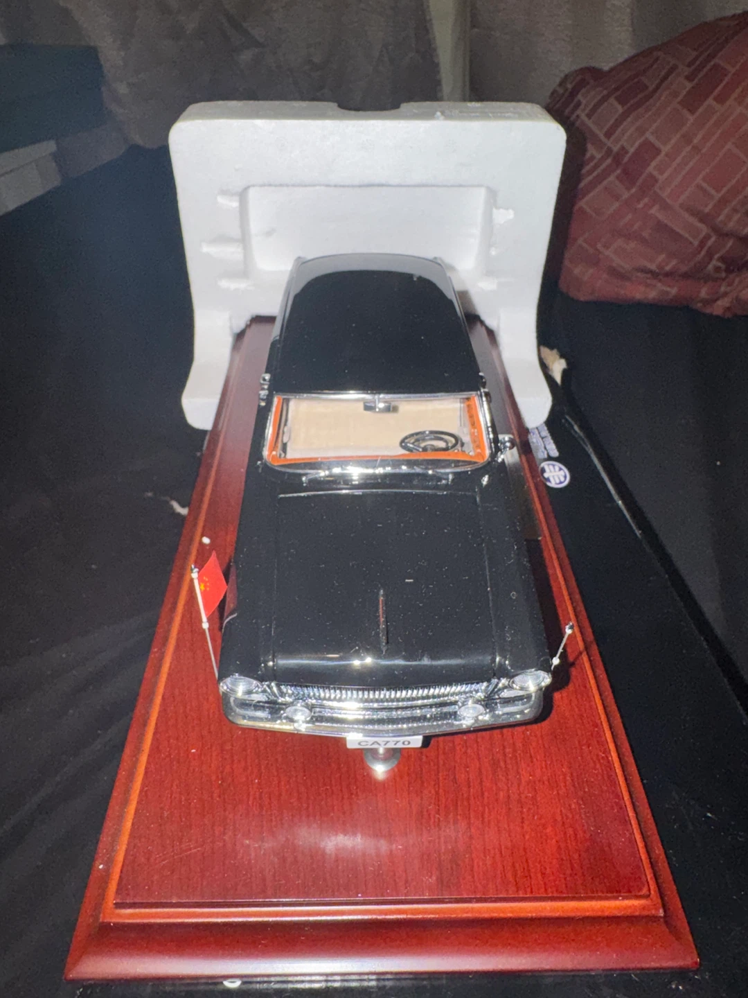 Century Dragon Hongqi CA770 1:24 Scale Model Car - photo 5