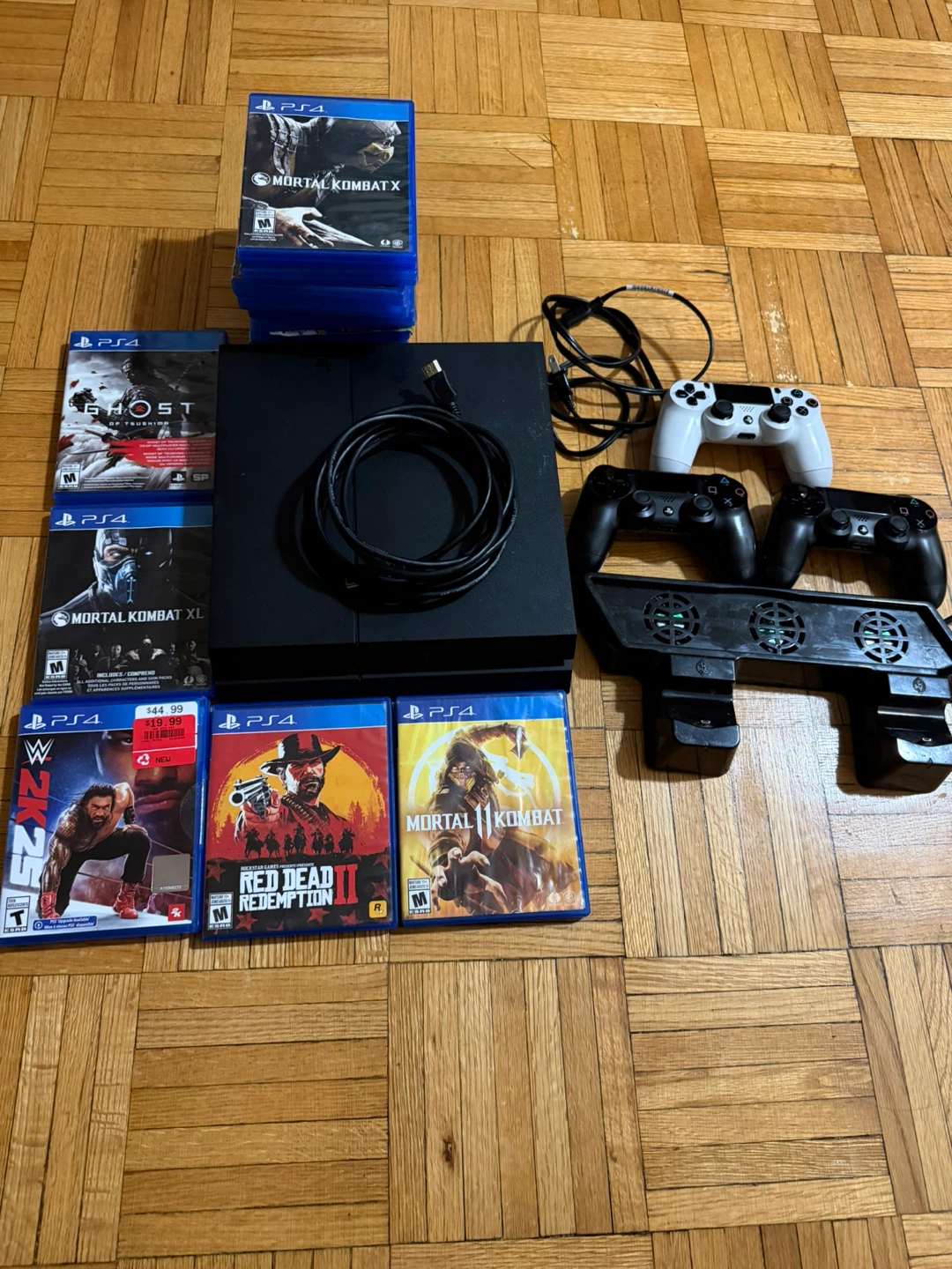 PlayStation 4 Bundle with Games and Accessories - photo 2