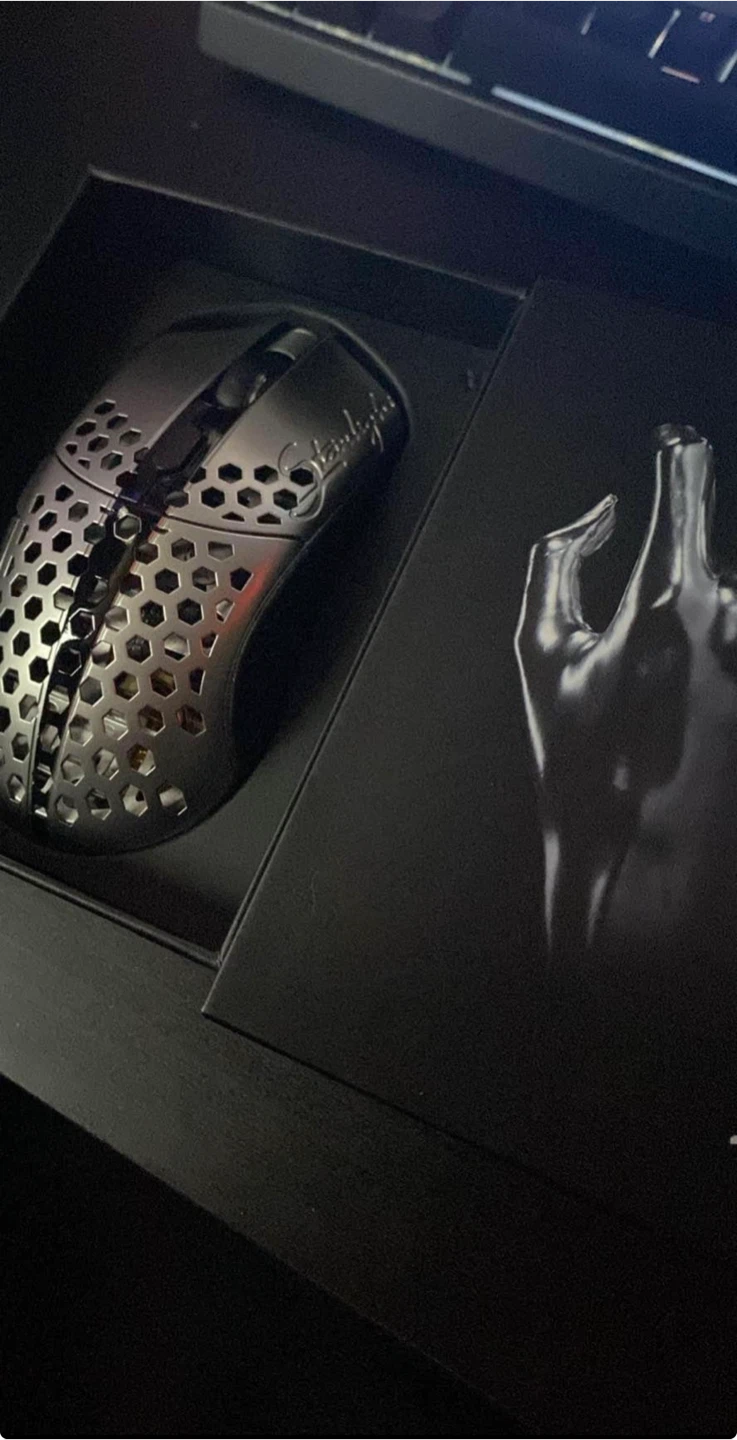 Finalmouse Starlight-12 Tenz Medium