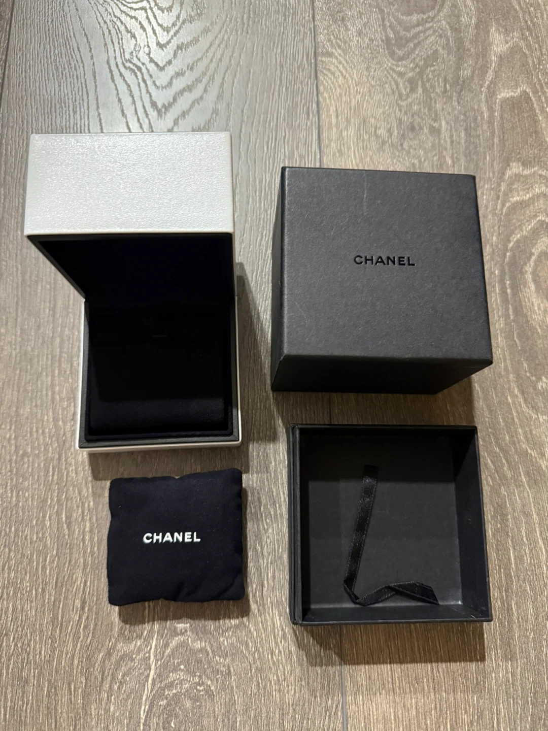 🆕 Chanel Fine jewelry Box with a little pillow