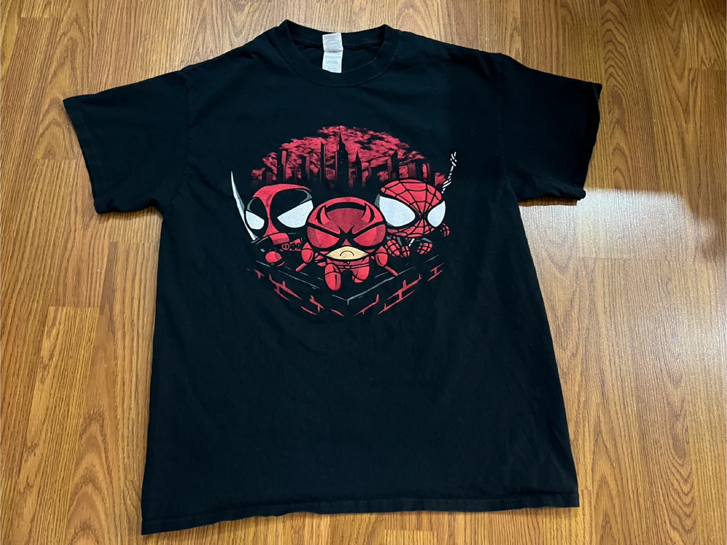 Gildan boys’ large Spider Man graphic t-shirt, black
