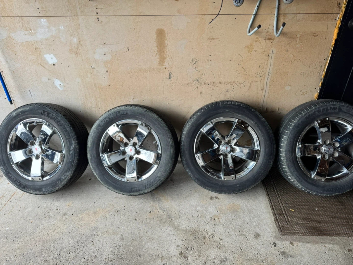 Pontiac Chrome Wheels & Michelin Tires - Set of 4 - photo 2