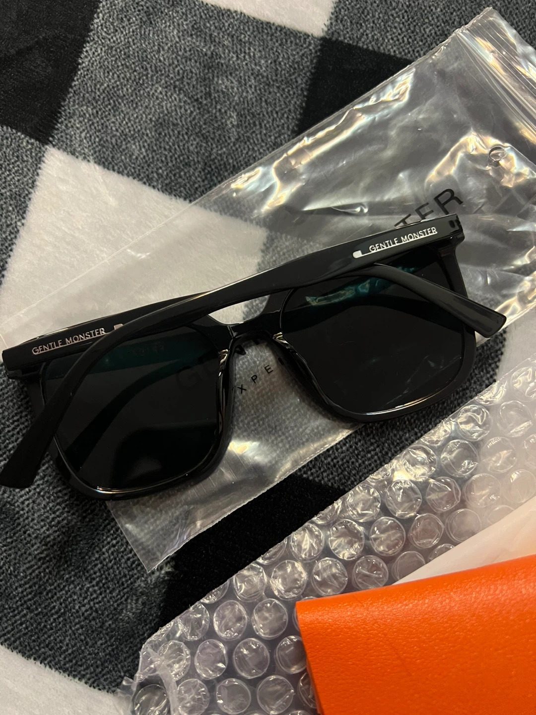 Gentle Monster Frida 01 Black Sunglasses - photo 2