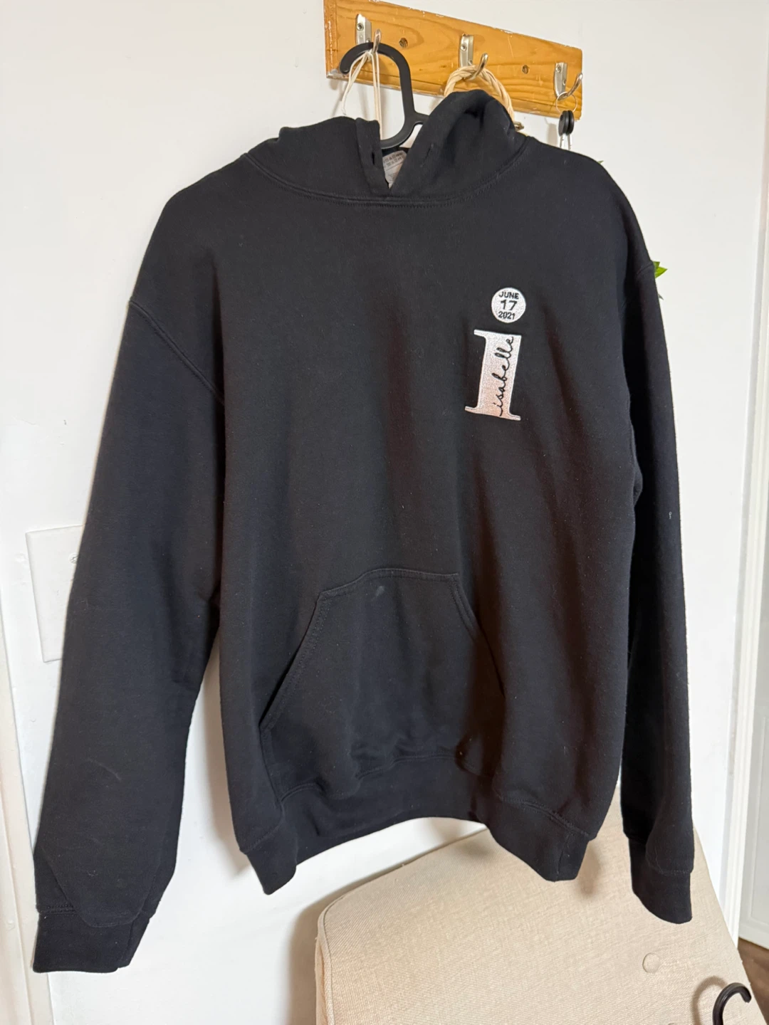 Black Gildan Hoodie - Size Small