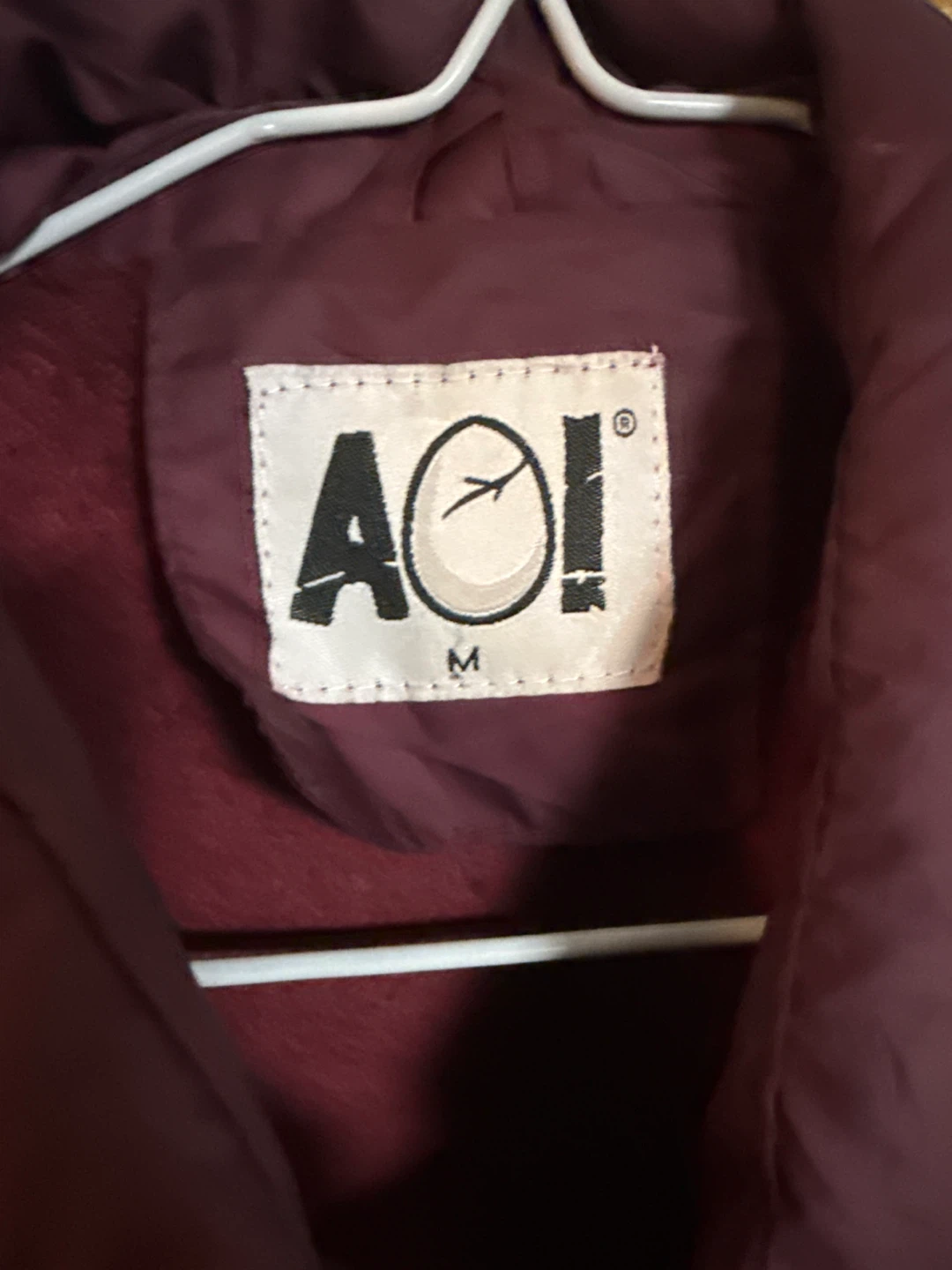 AOI Puffer Vest - Size Medium - photo 3
